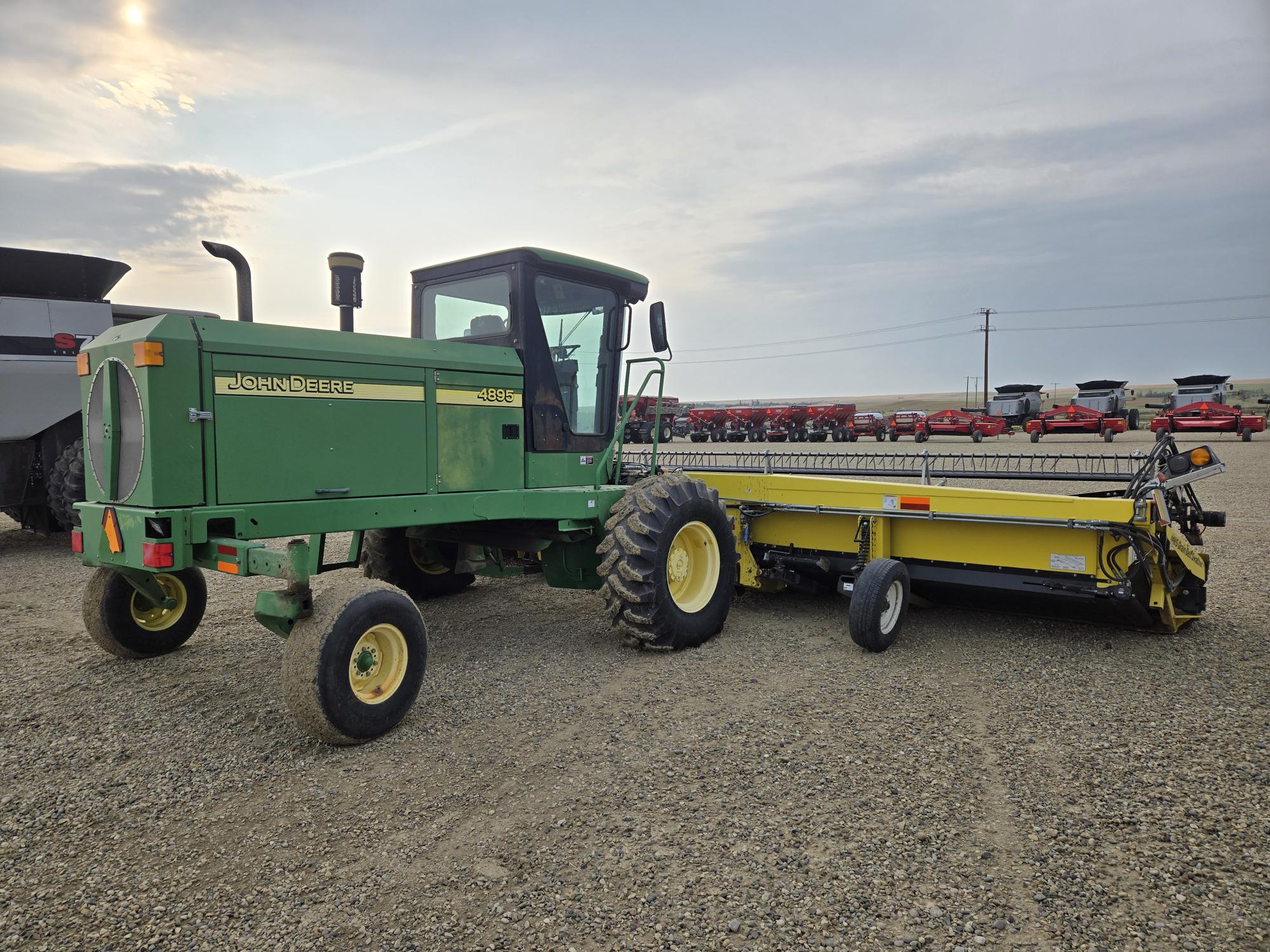 2006 John Deere 4895 Windrower