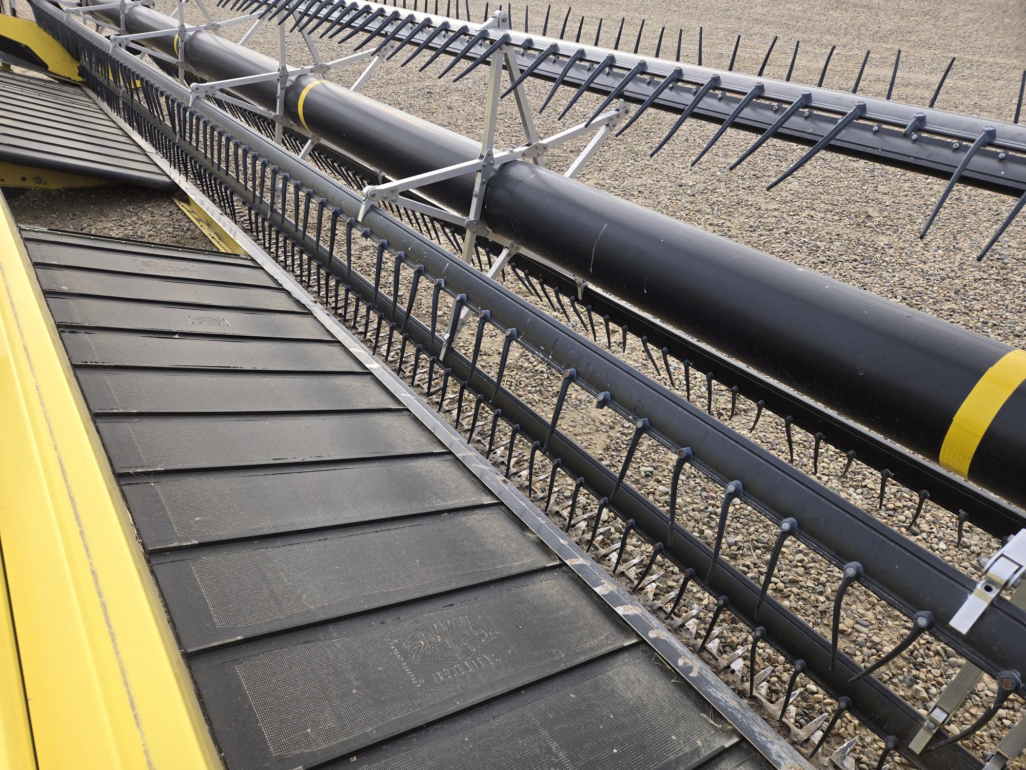 2006 John Deere 4895 Windrower