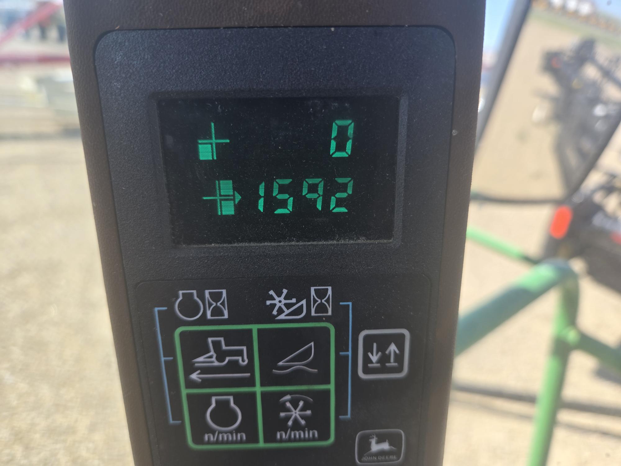 2006 John Deere 4895 Windrower