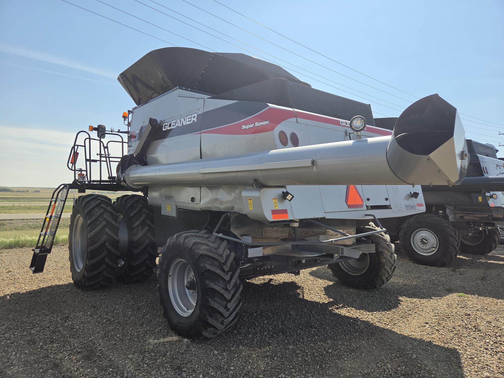 2011 AGCO Gleaner S77 Combine