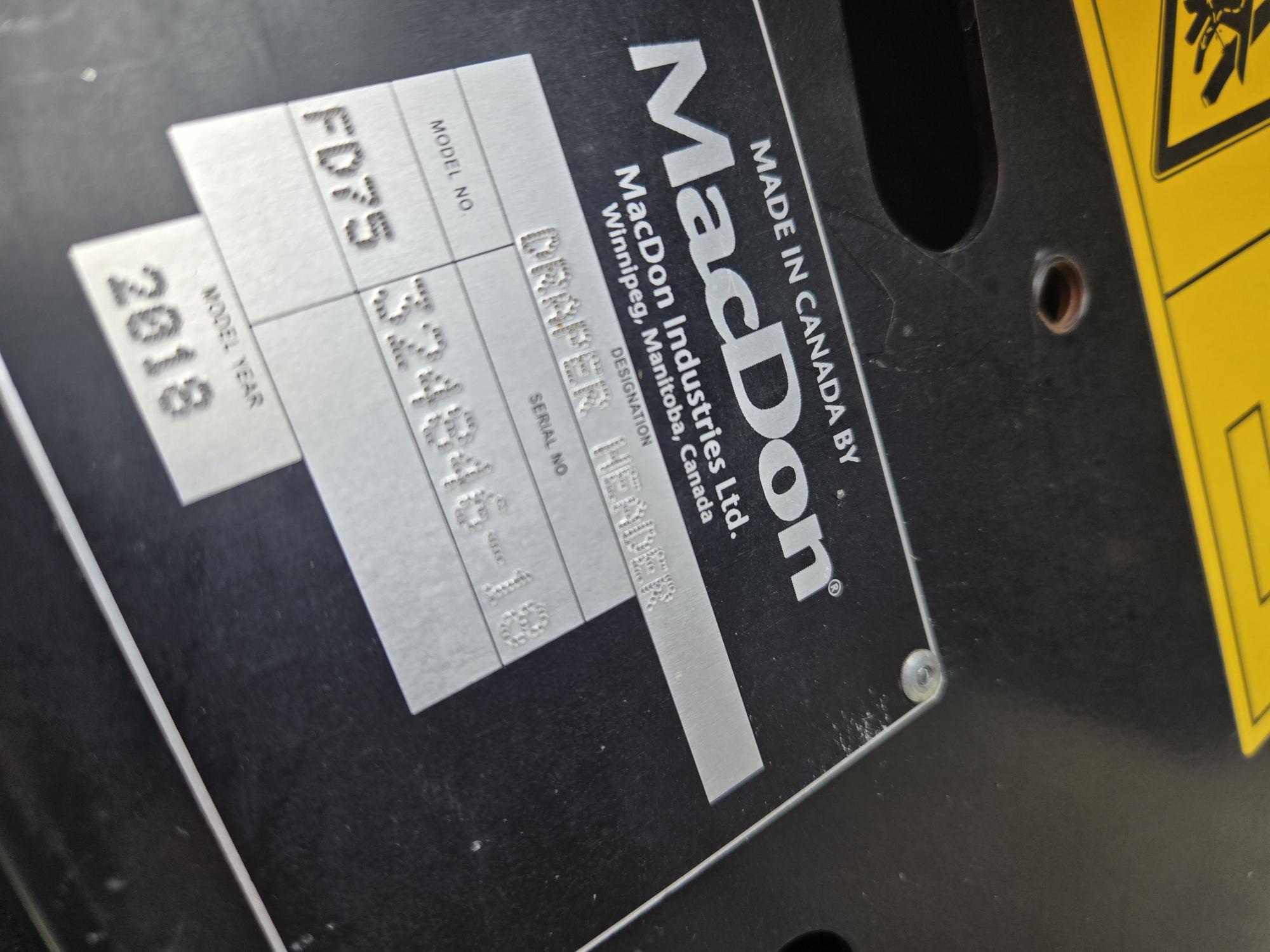 2018 MacDon FD75-35 Header Combine