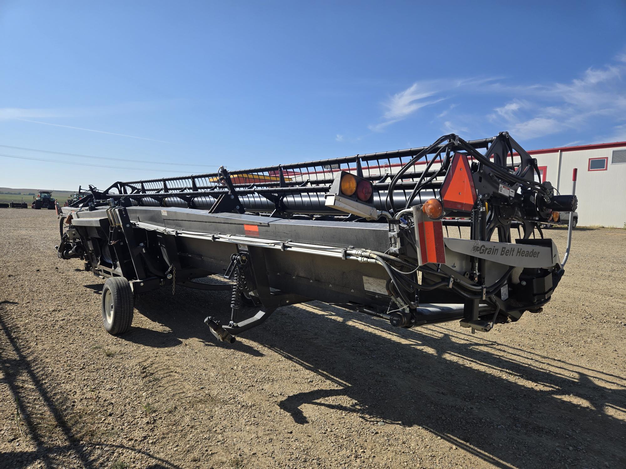 2014 Honey Bee SP36 Header Combine