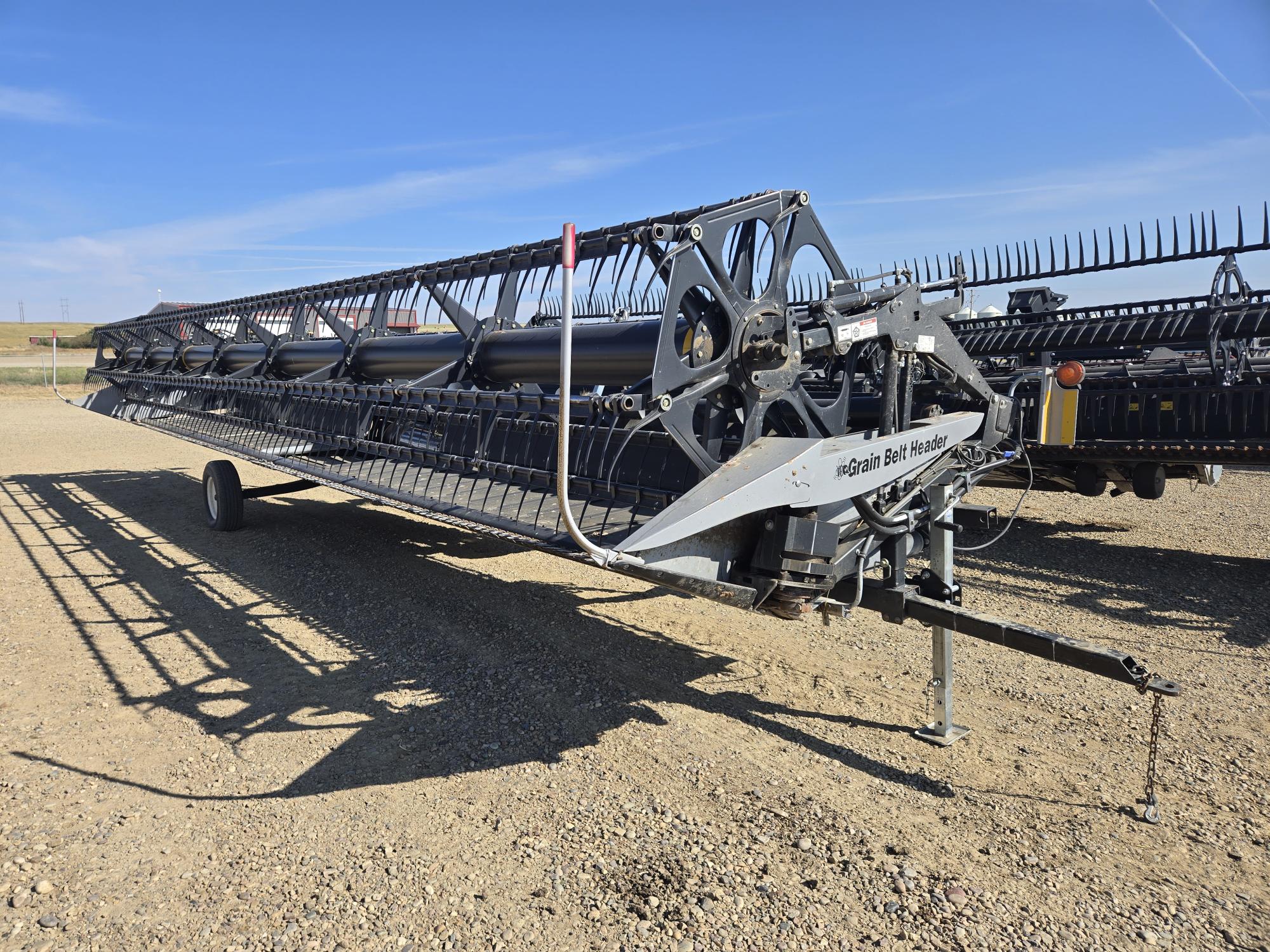 2014 Honey Bee SP36 Header Combine