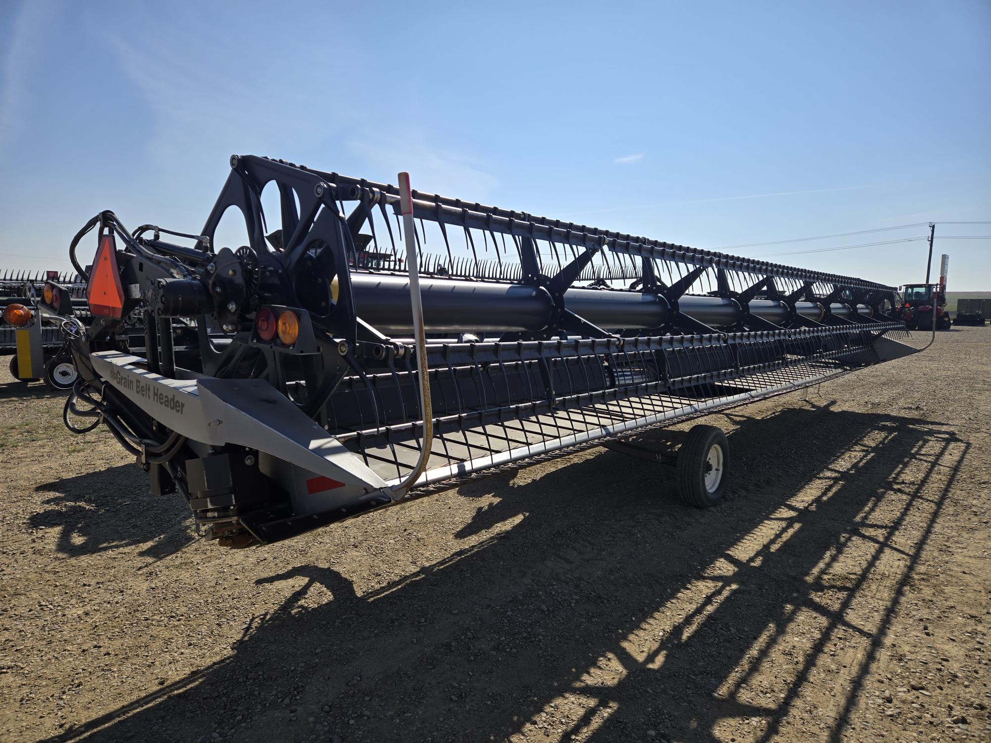 2014 Honey Bee SP36 Header Combine