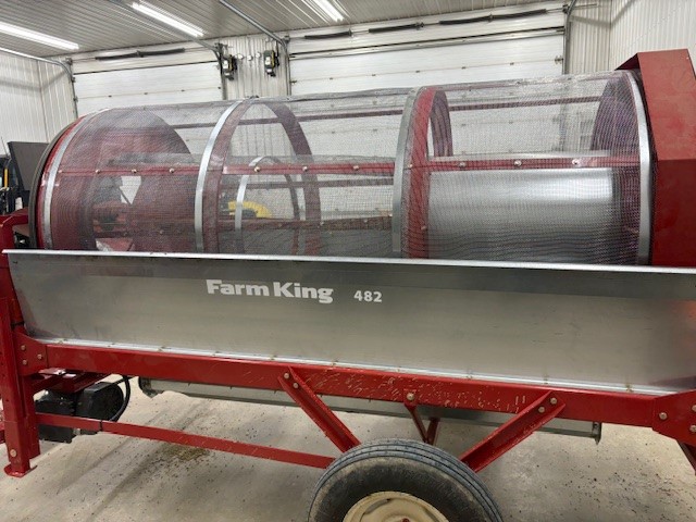 2025 Farm King 482 Grain Cleaner