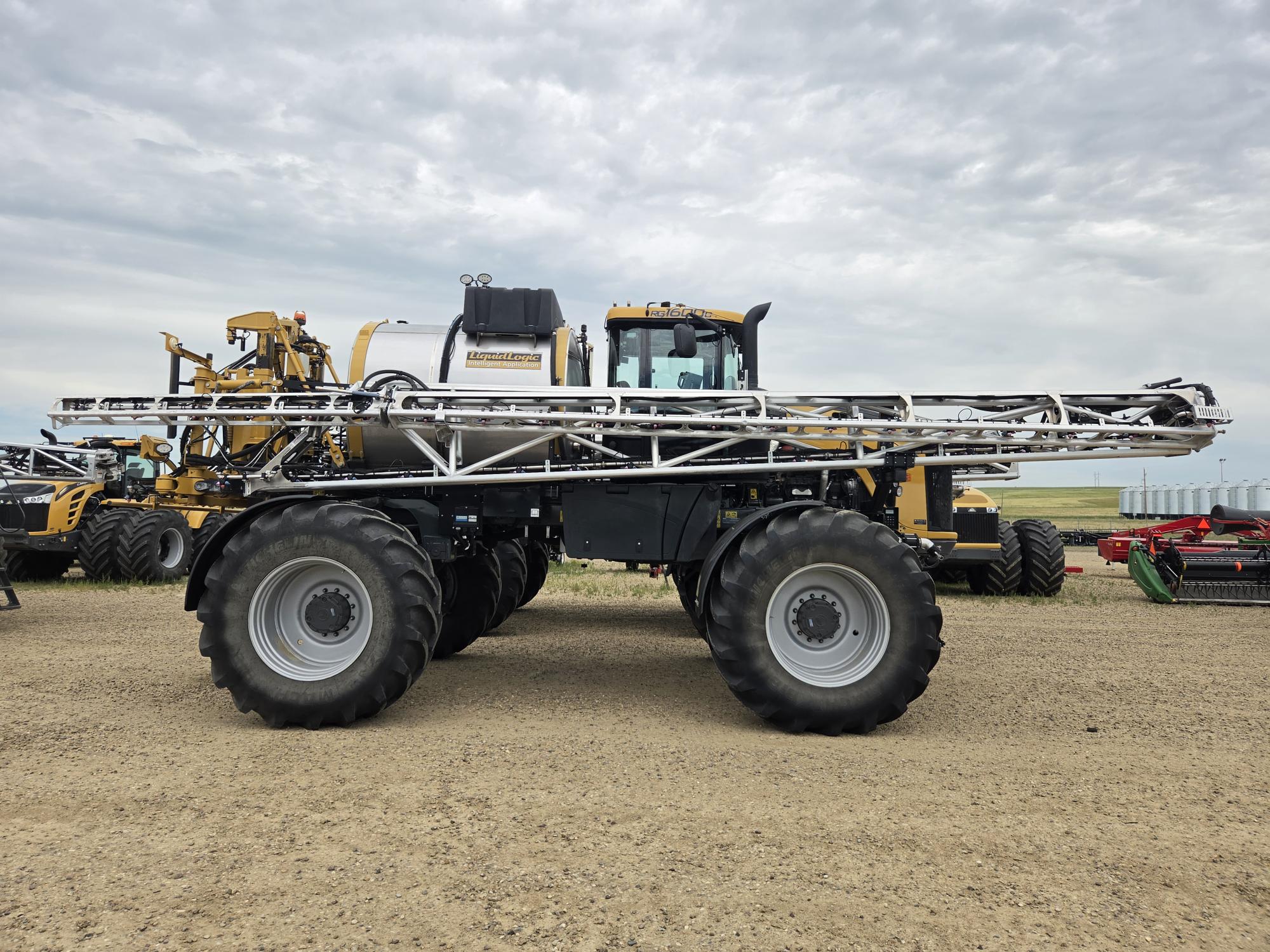2022 RoGator RG1300C Sprayer/High Clearance