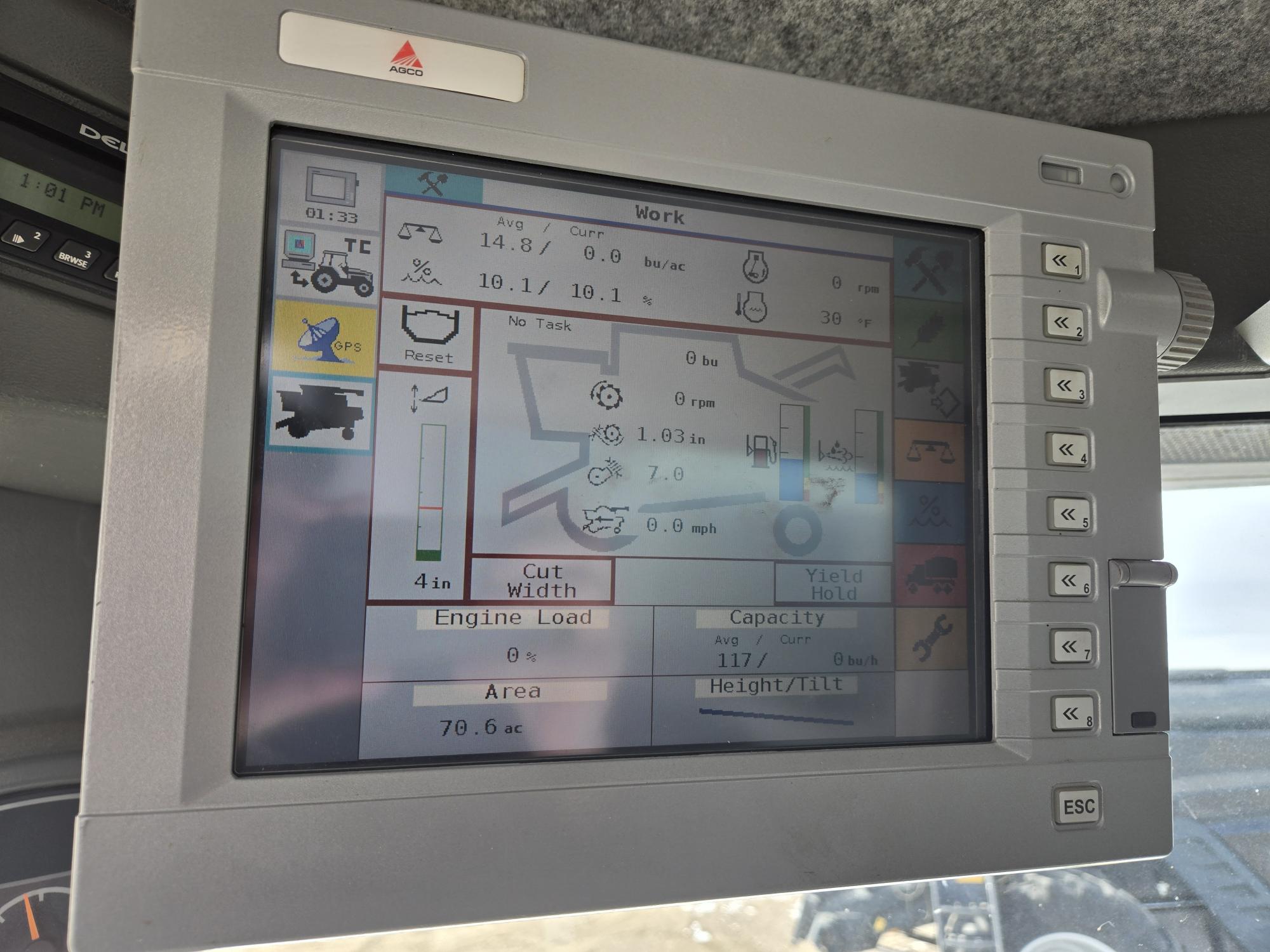 2011 AGCO Gleaner S77 Combine