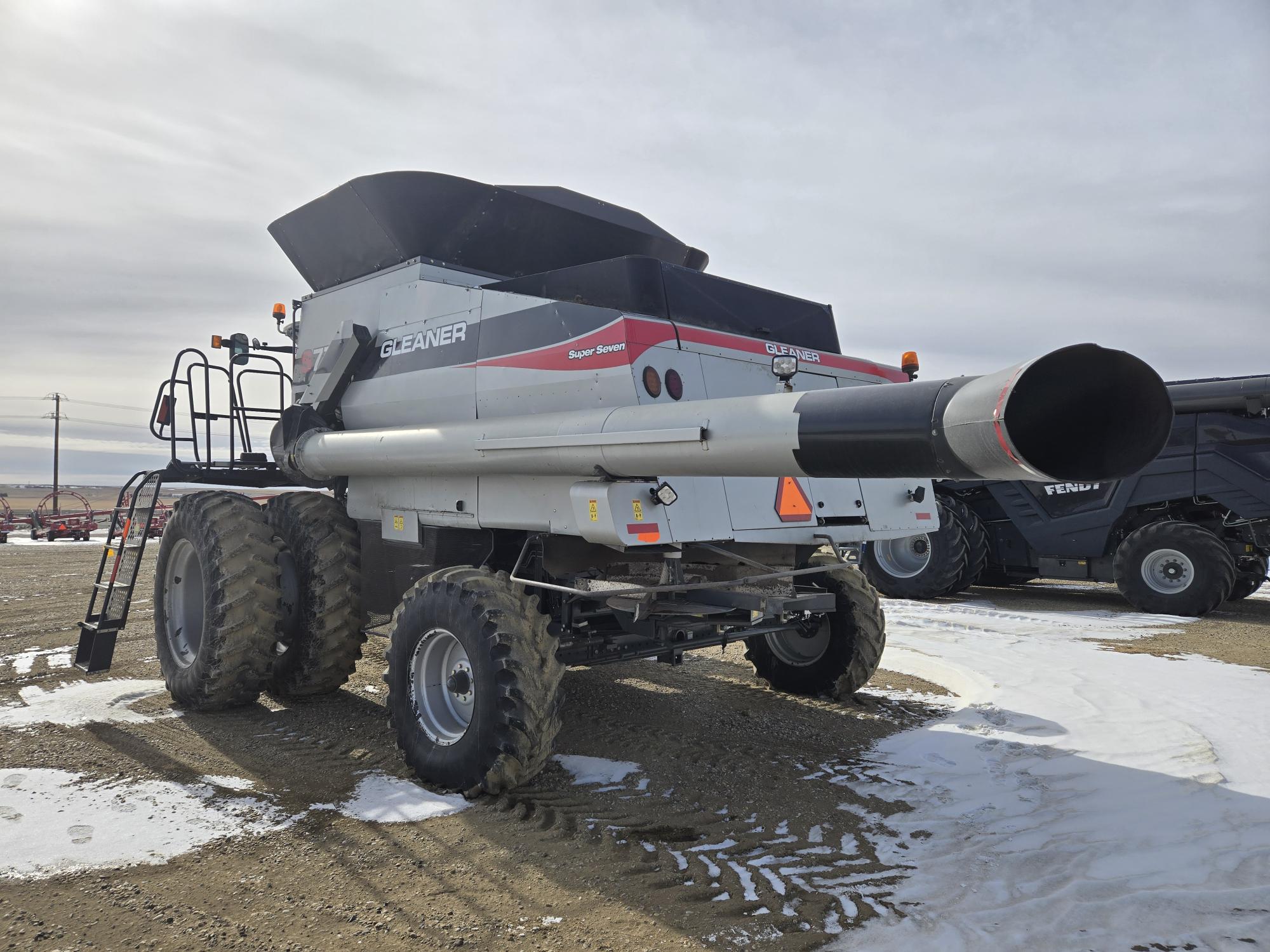 2011 AGCO Gleaner S77 Combine