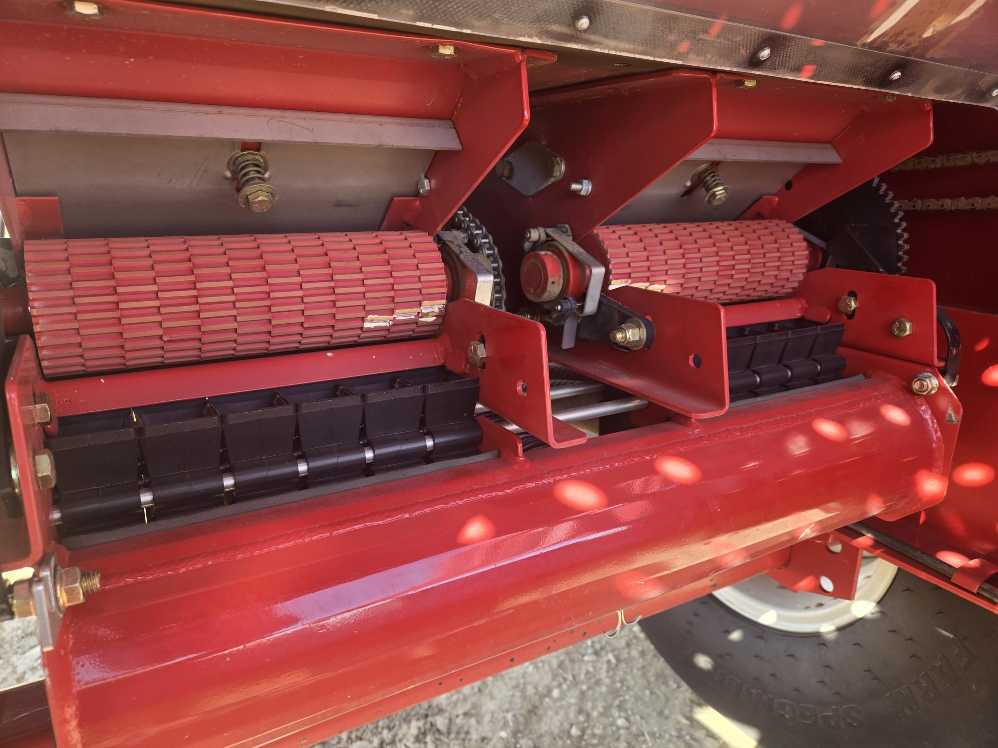 2017 Salford Valmar 246 Fertilizer Spreader