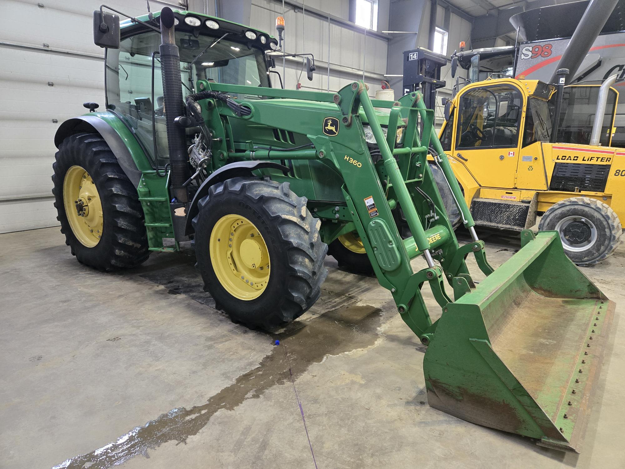 2013 John Deere 6140R Tractor