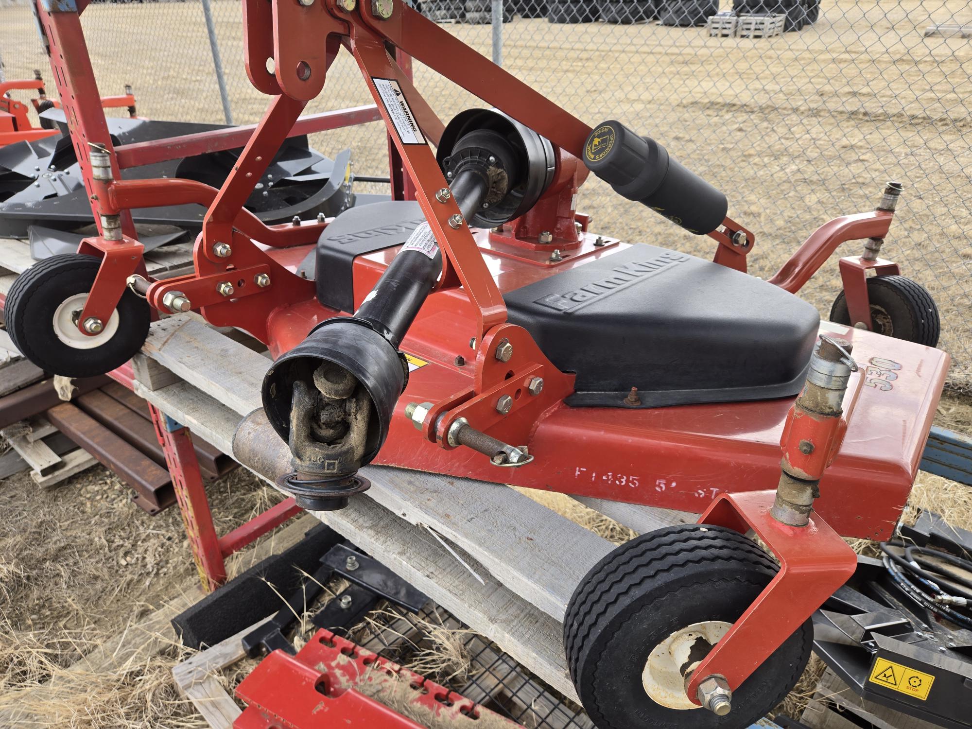 2014 Farm King Y530 Mower/Finishing