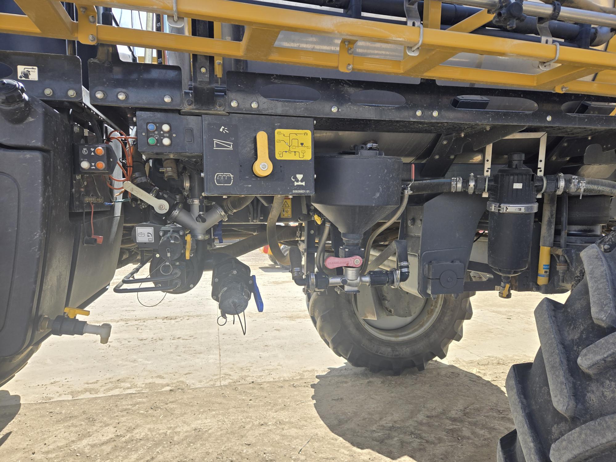 2015 RoGator RG1300B Sprayer/High Clearance