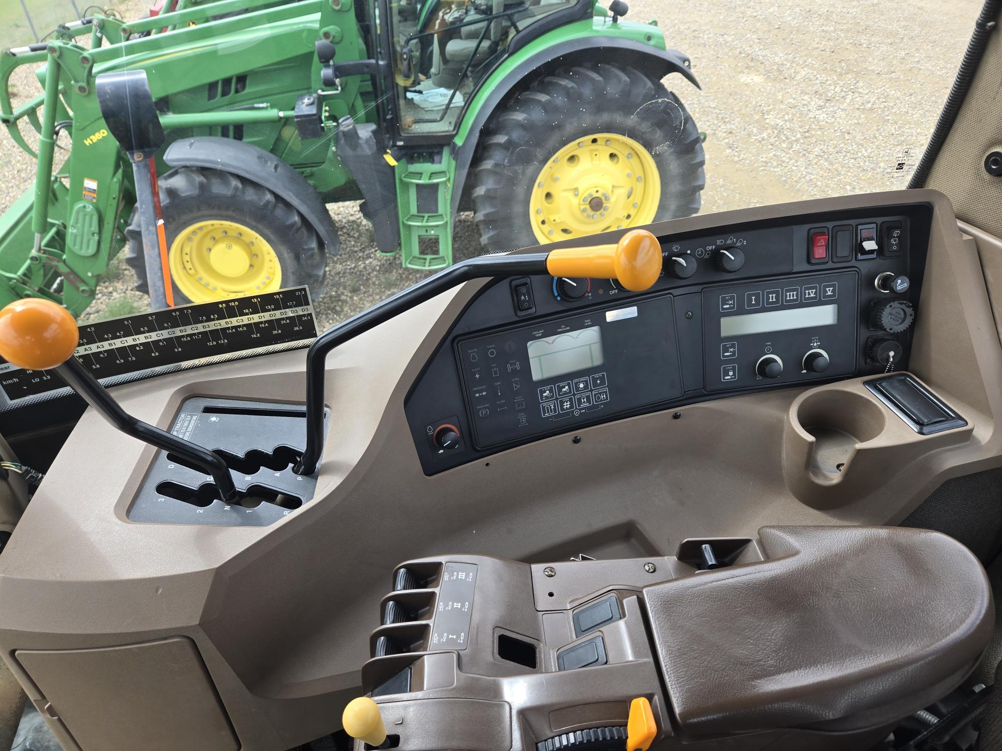 2000 John Deere 9400 Tractor