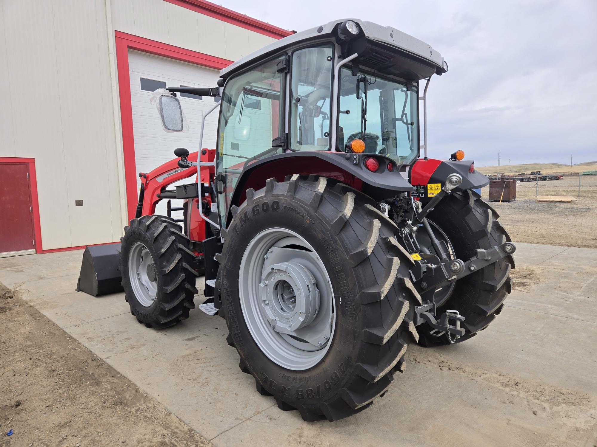 2026 Massey Ferguson 5M.145 Tractor
