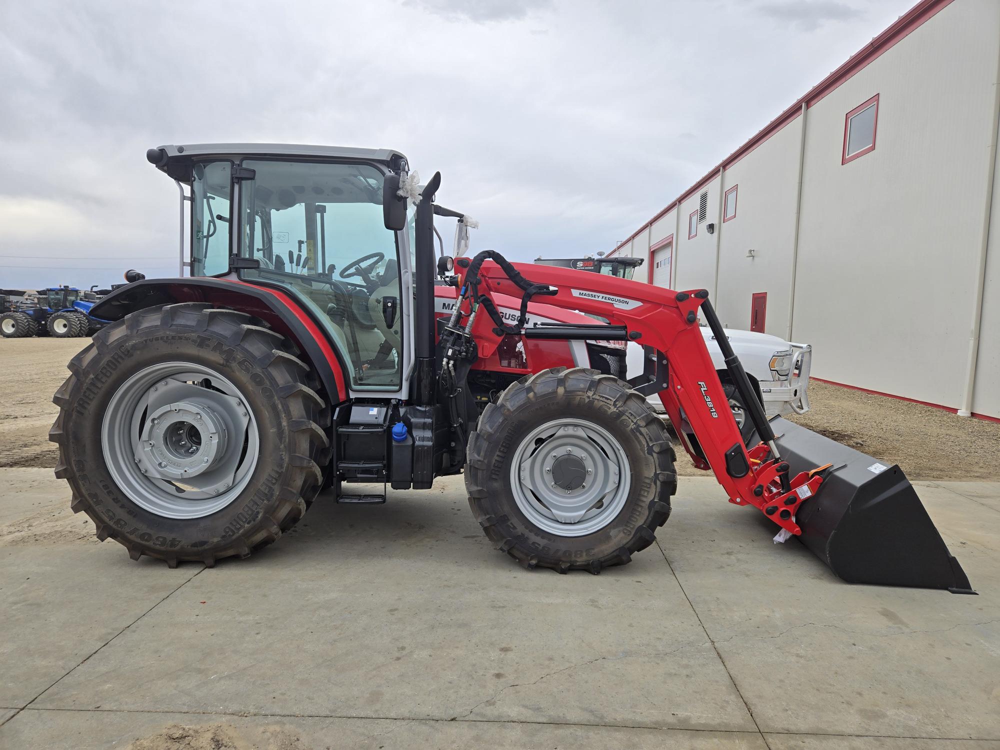 2026 Massey Ferguson 5M.145 Tractor