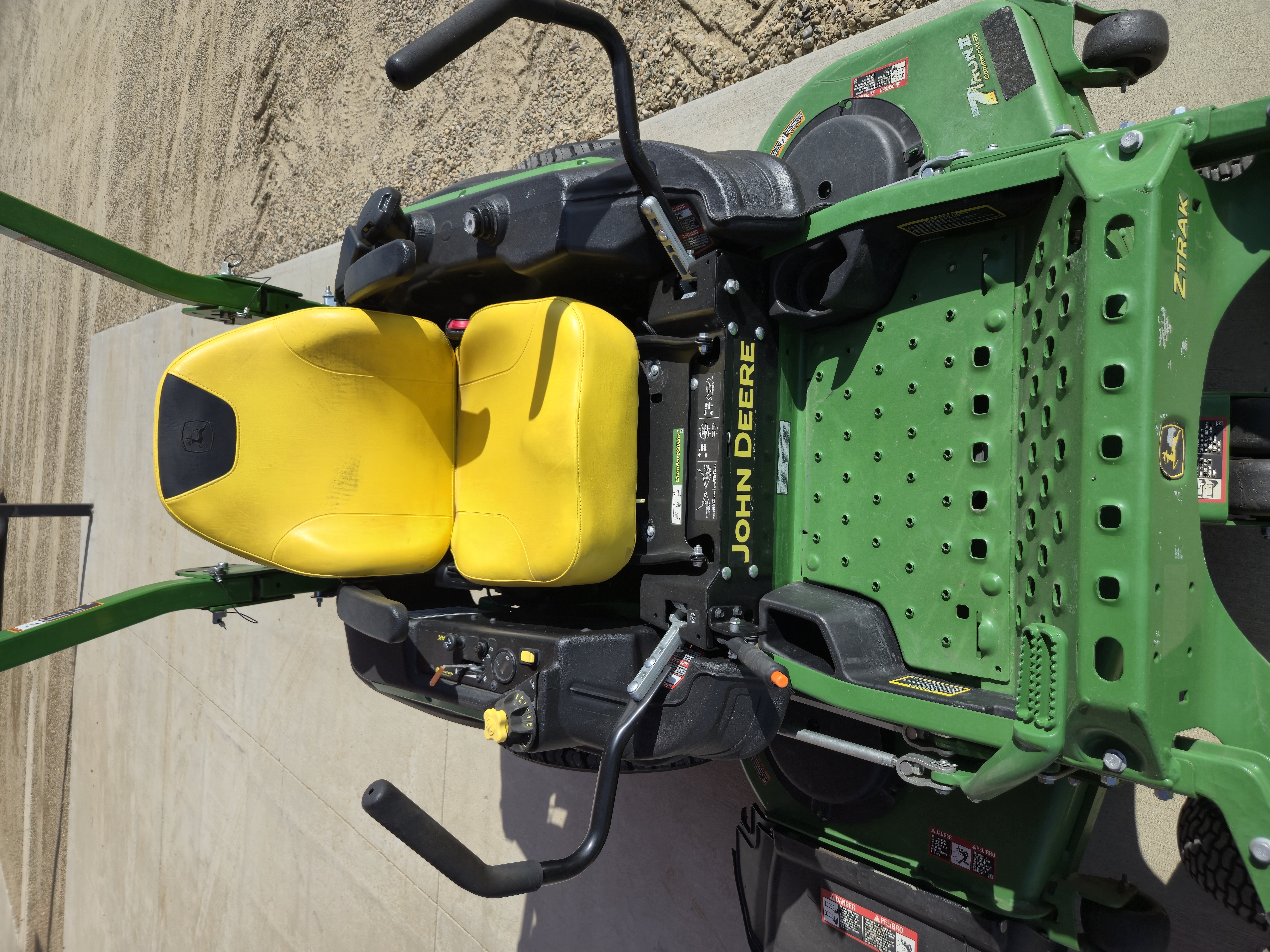 2021 John Deere Z915E Mower/Zero Turn