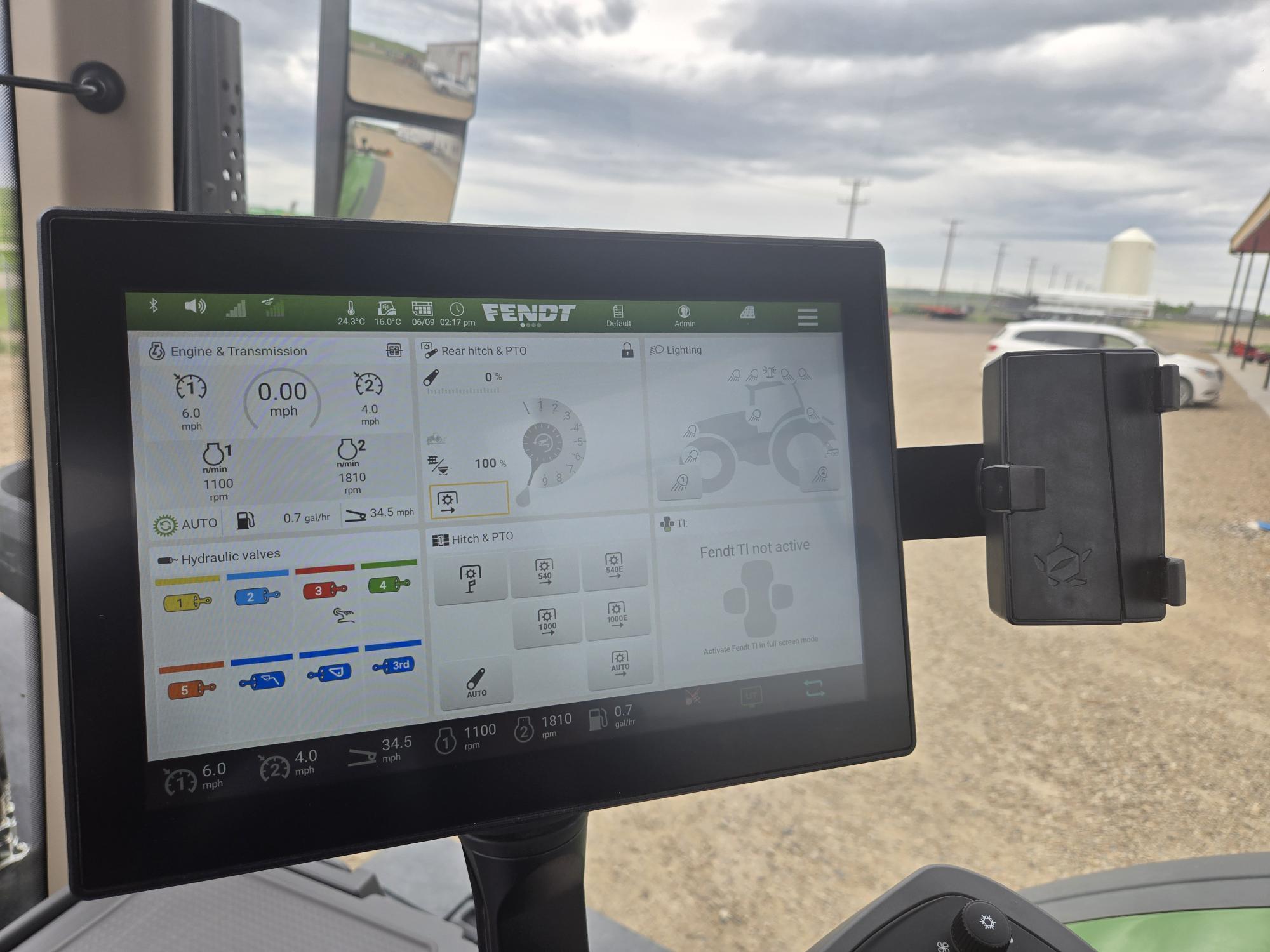 2025 Fendt 724 Gen7 Tractor