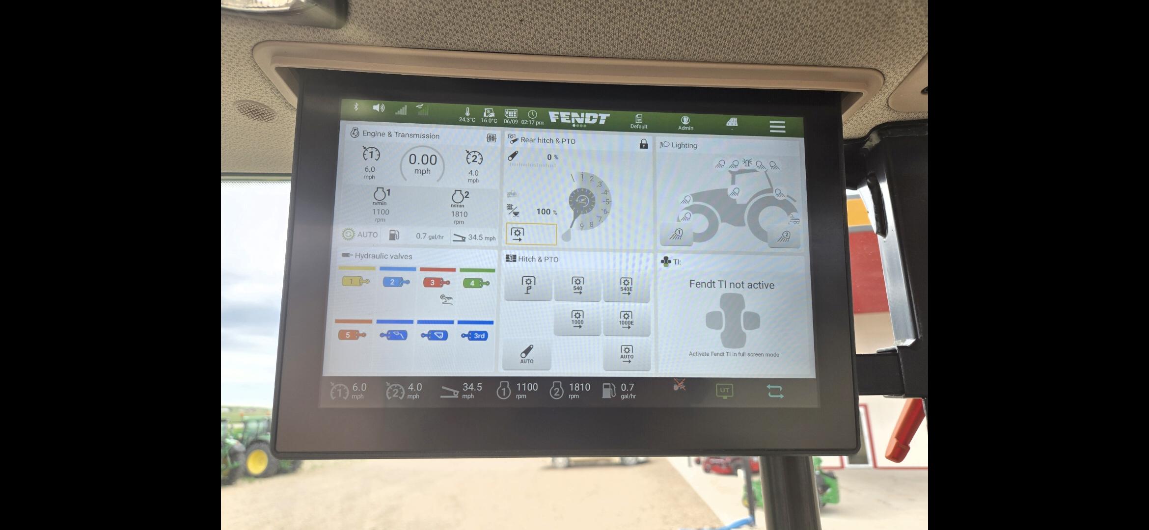 2025 Fendt 724 Gen7 Tractor