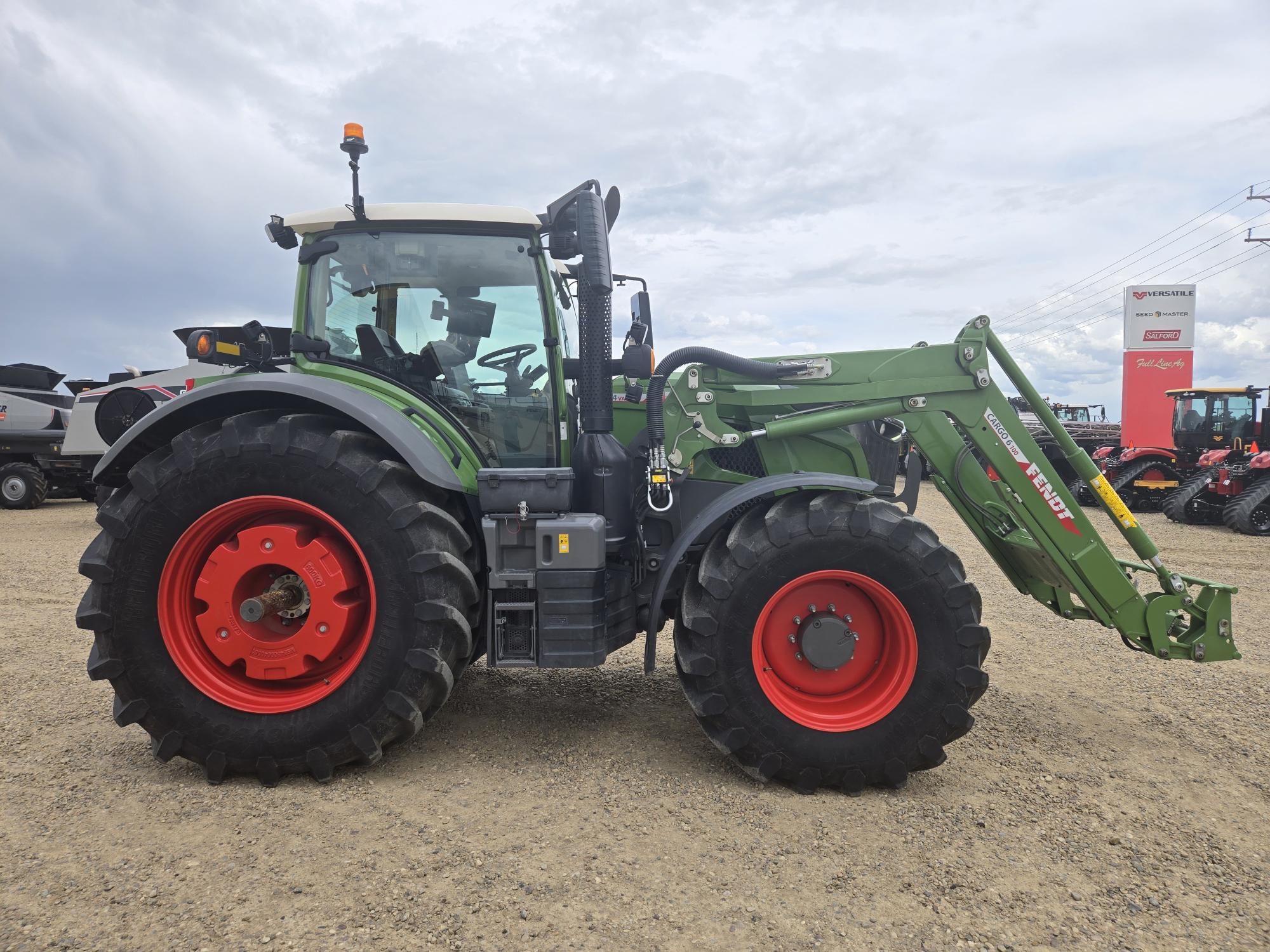 2025 Fendt 724 Gen7 Tractor