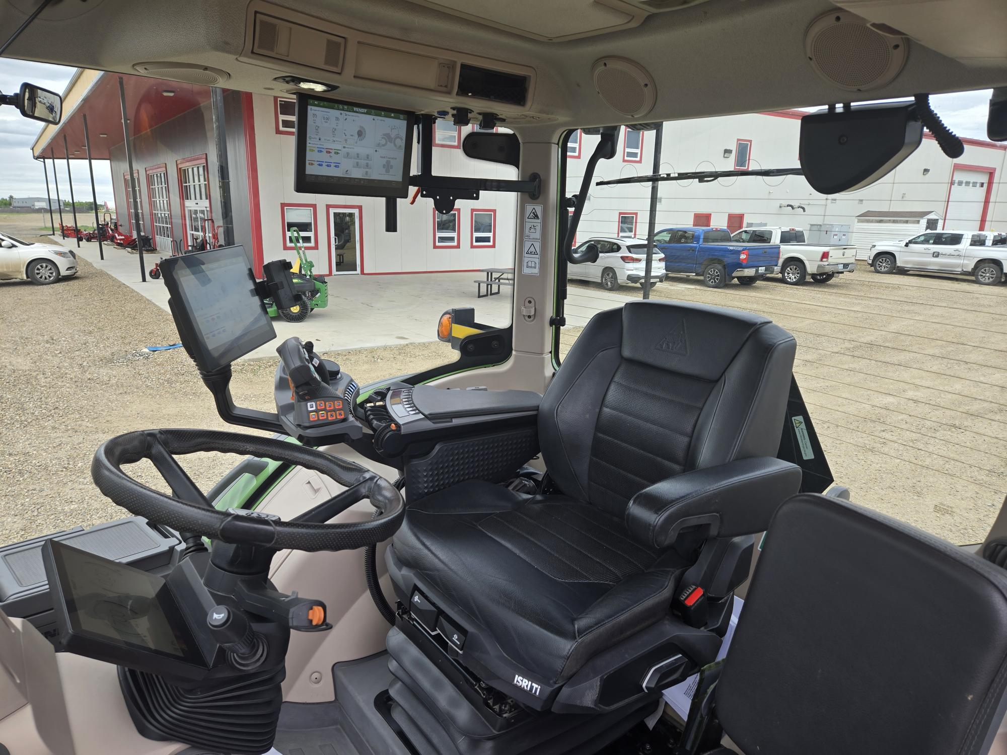 2025 Fendt 724 Gen7 Tractor