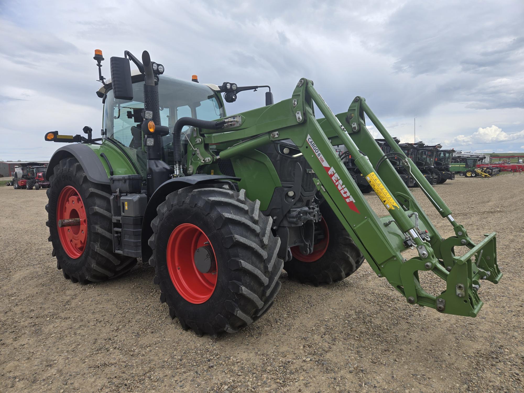 2025 Fendt 724 Gen7 Tractor