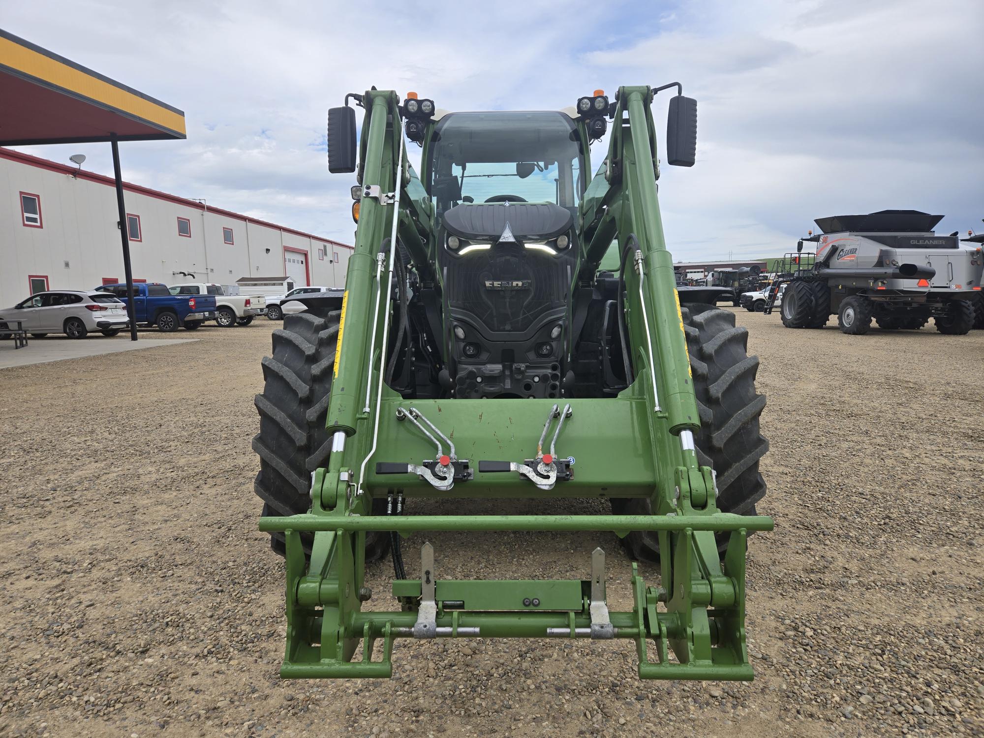 2025 Fendt 724 Gen7 Tractor