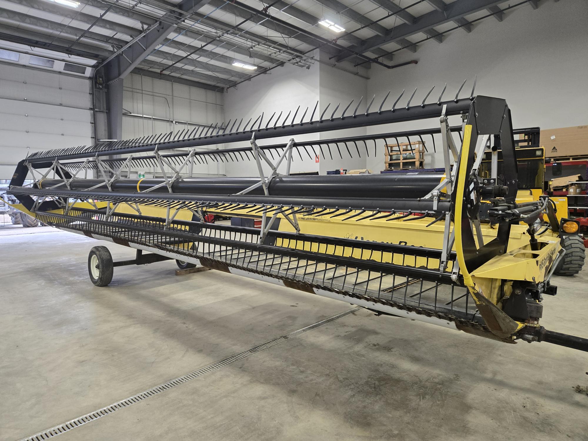 2010 John Deere R450 Windrower