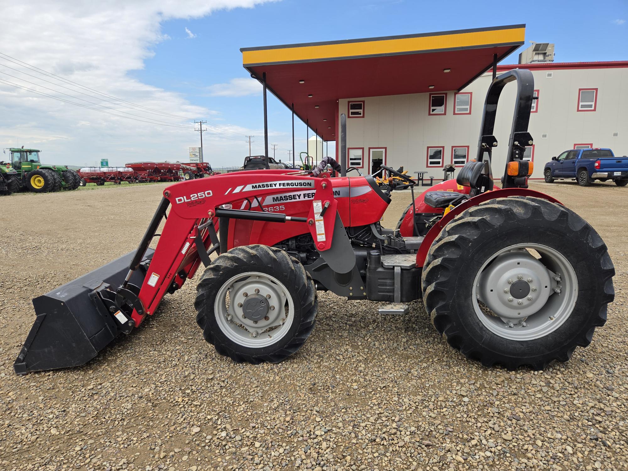 2013 Massey Ferguson 2635 Tractor