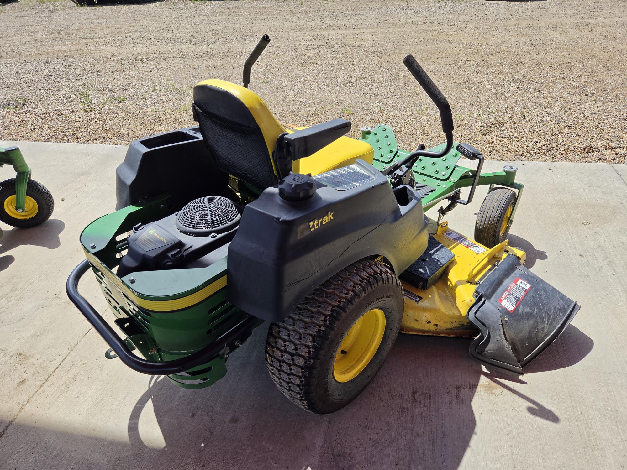2014 John Deere Z465 Mower/Zero Turn