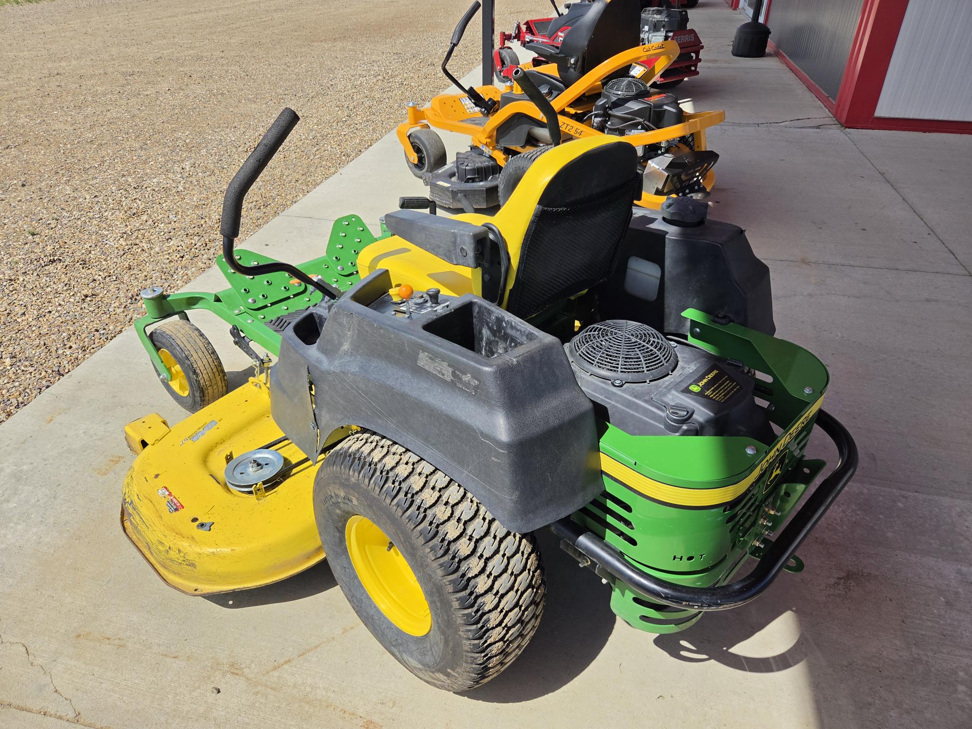 2014 John Deere Z465 Mower/Zero Turn