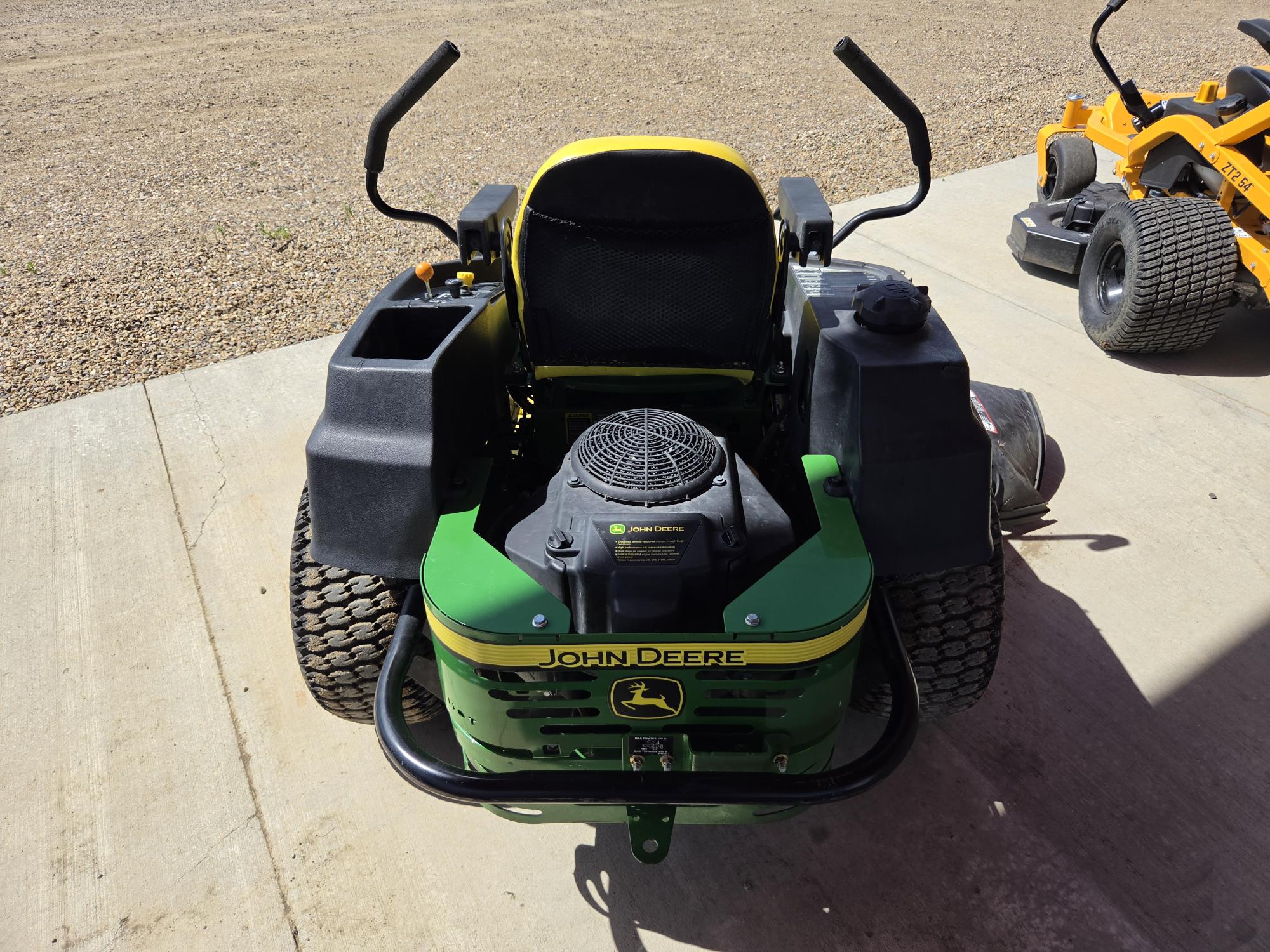2014 John Deere Z465 Mower/Zero Turn