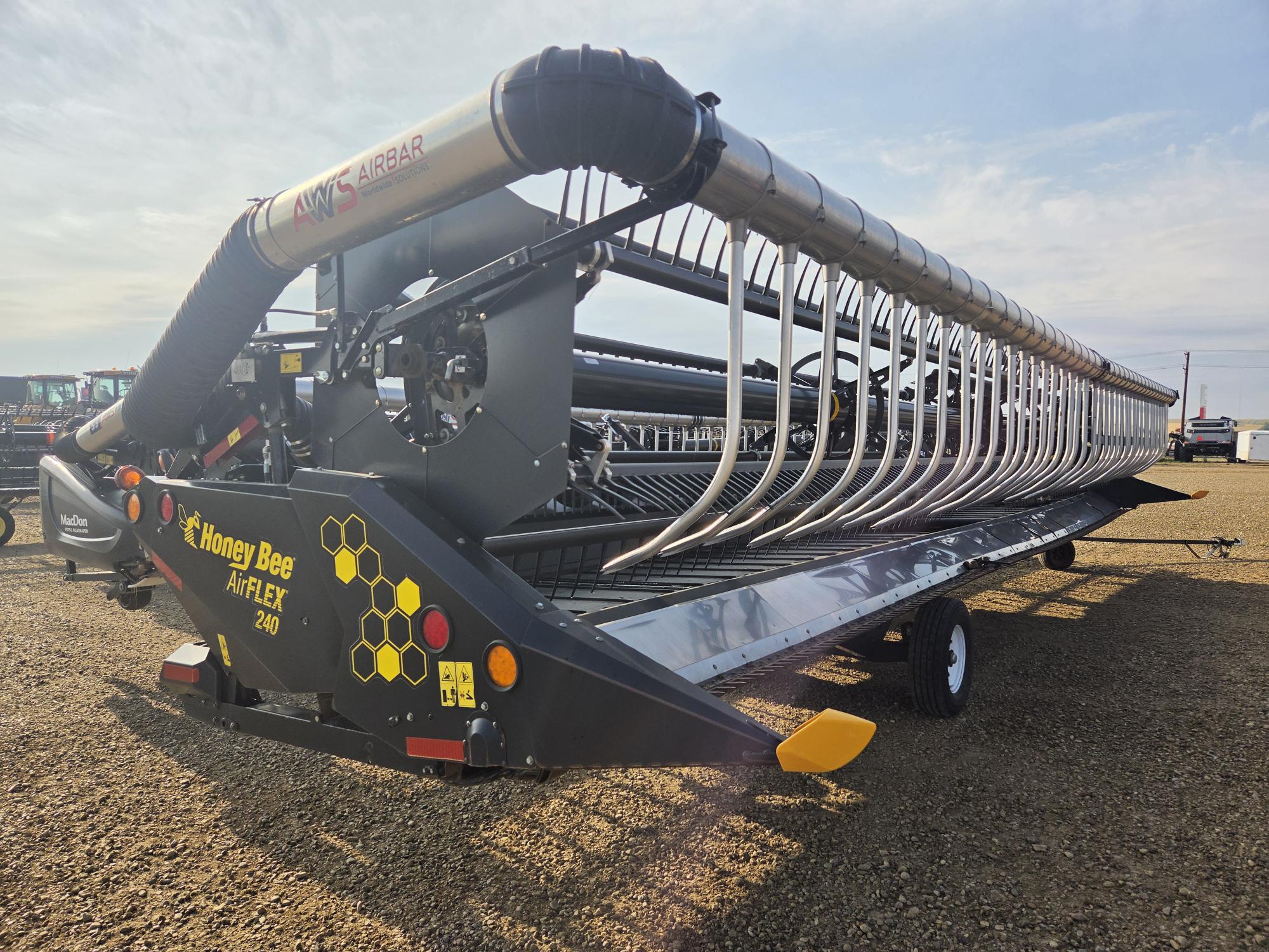 2021 Honey Bee 240 AirFlex Header Combine