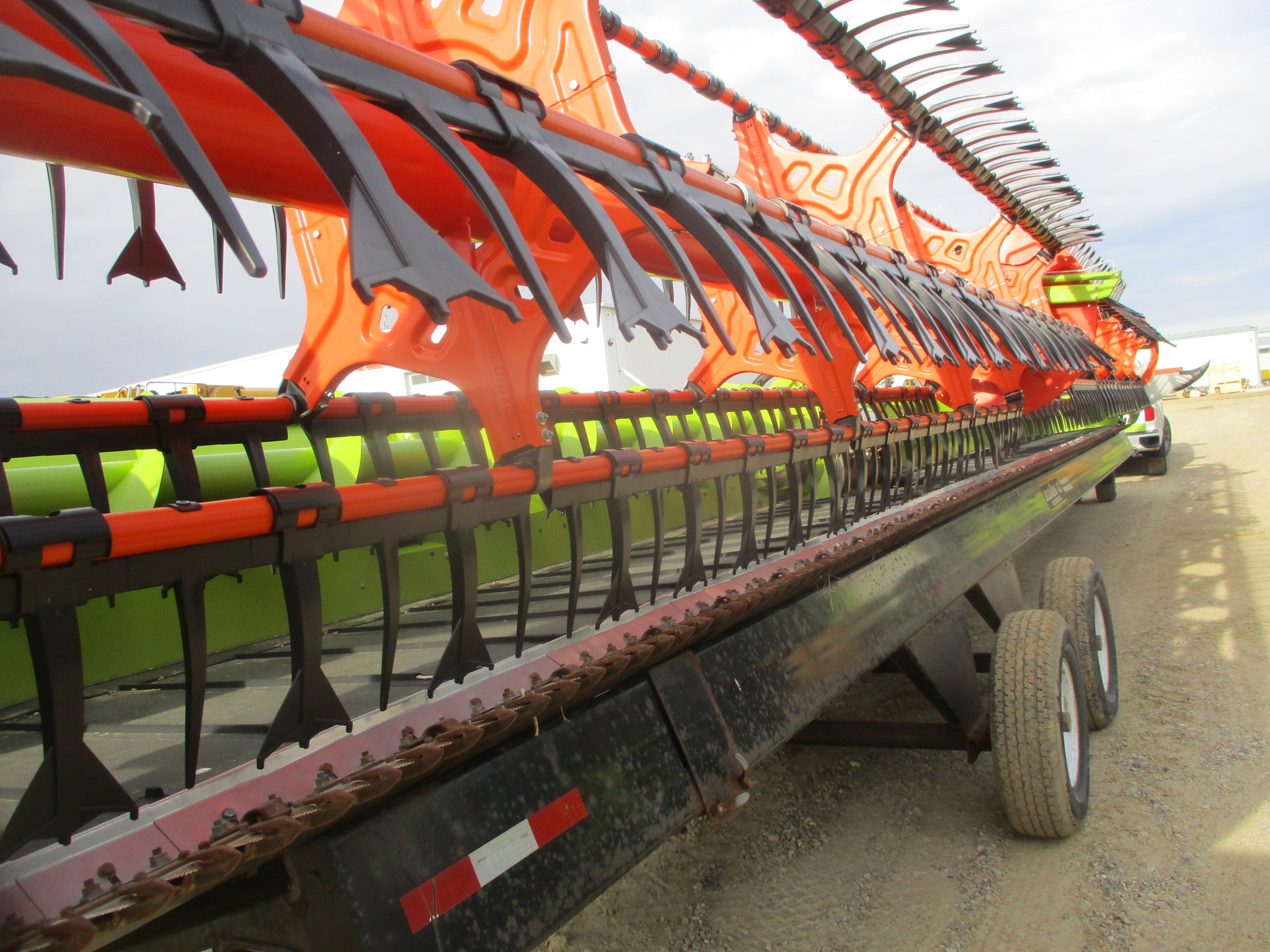 2022 CLAAS Convio 1380 Header Draper Flex