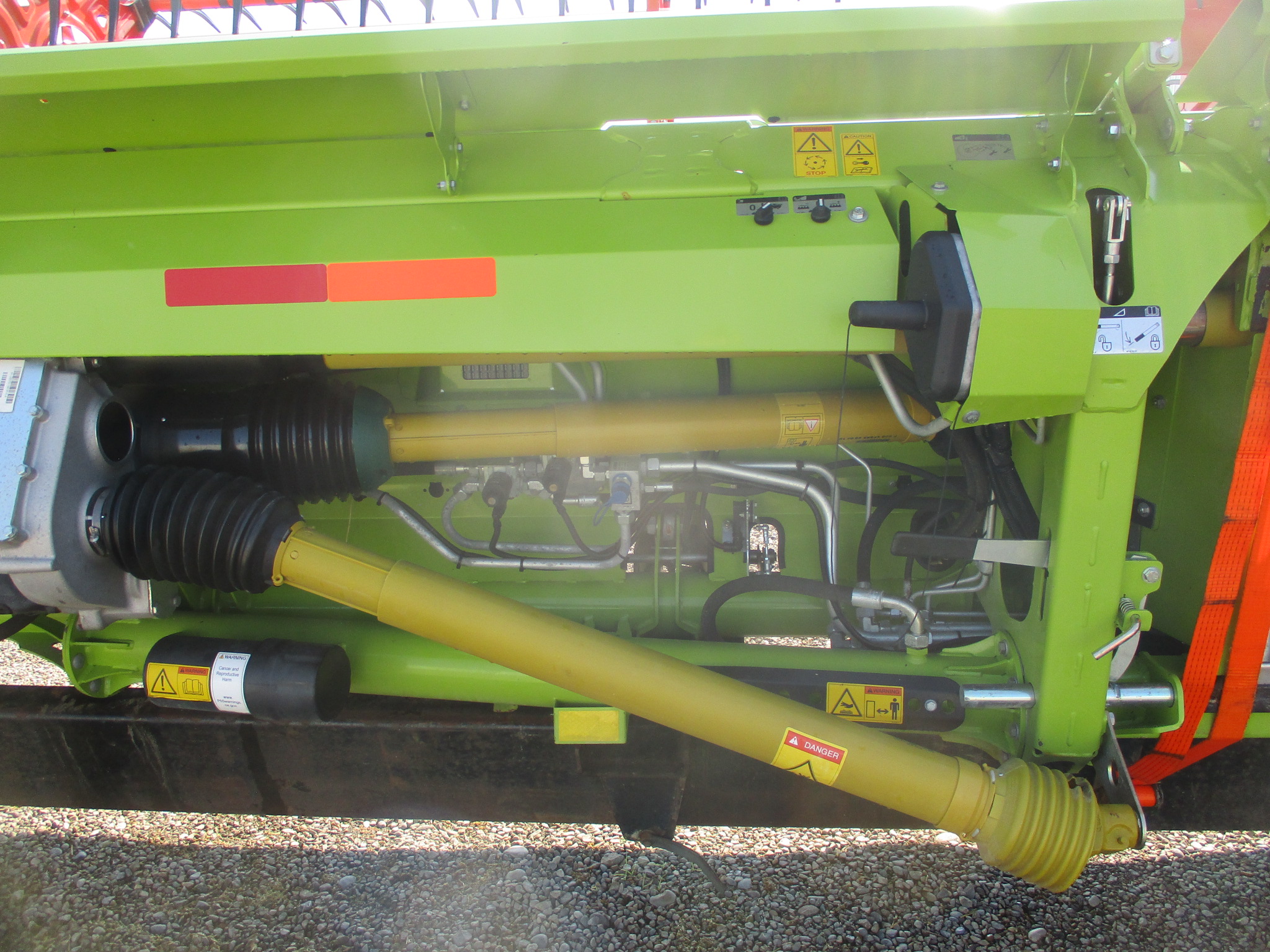 2022 CLAAS Convio 1380 Header Draper Flex