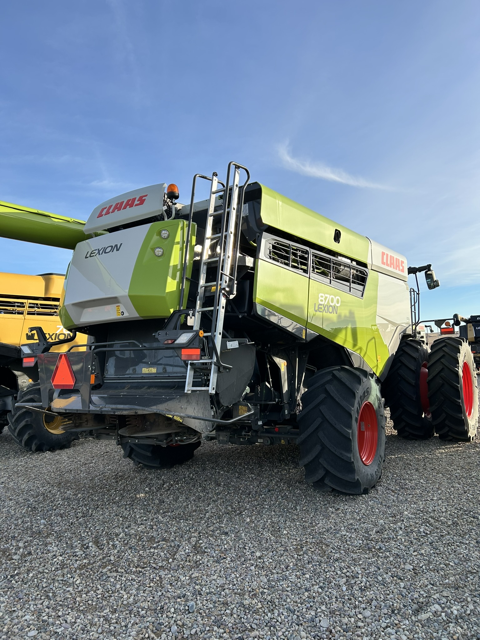 2022 CLAAS 8700 Combine