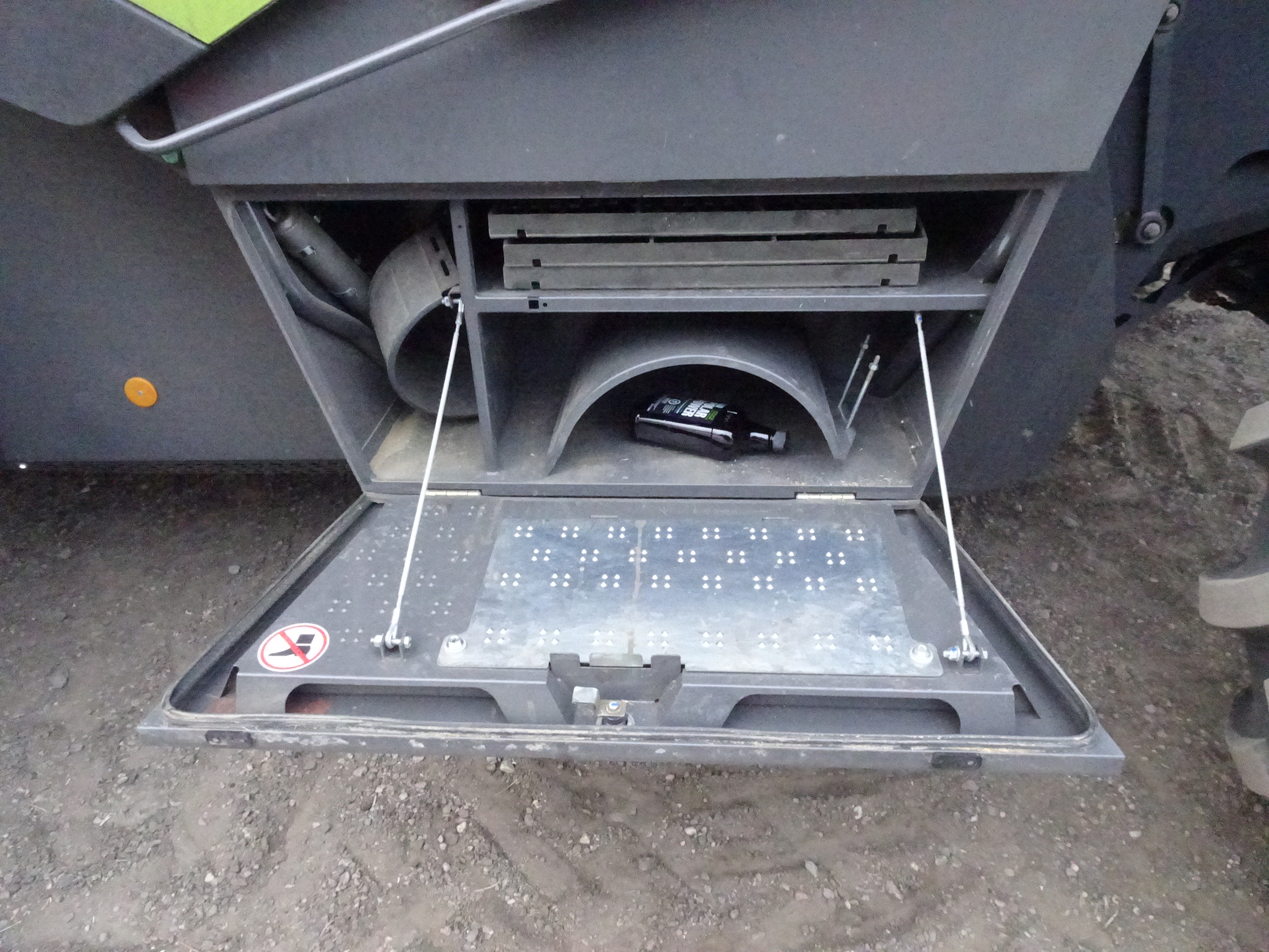 2023 CLAAS 8700 Combine