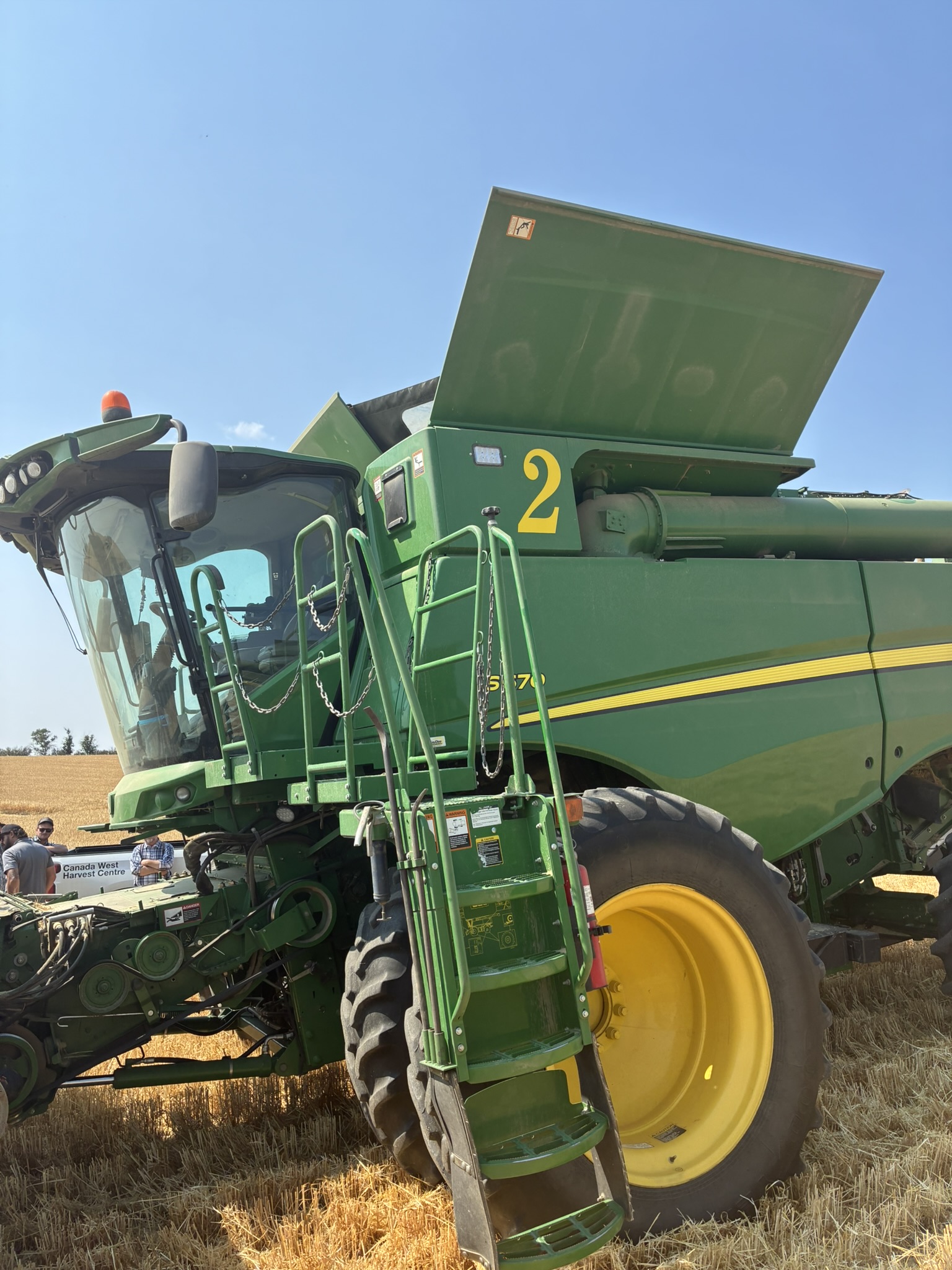 2014 John Deere S670 Combine