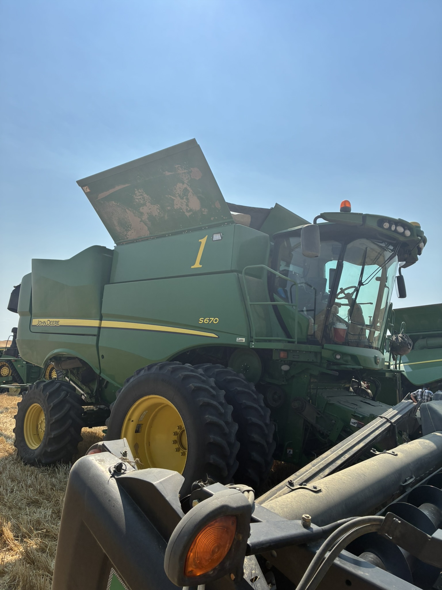 2014 John Deere S670 Combine
