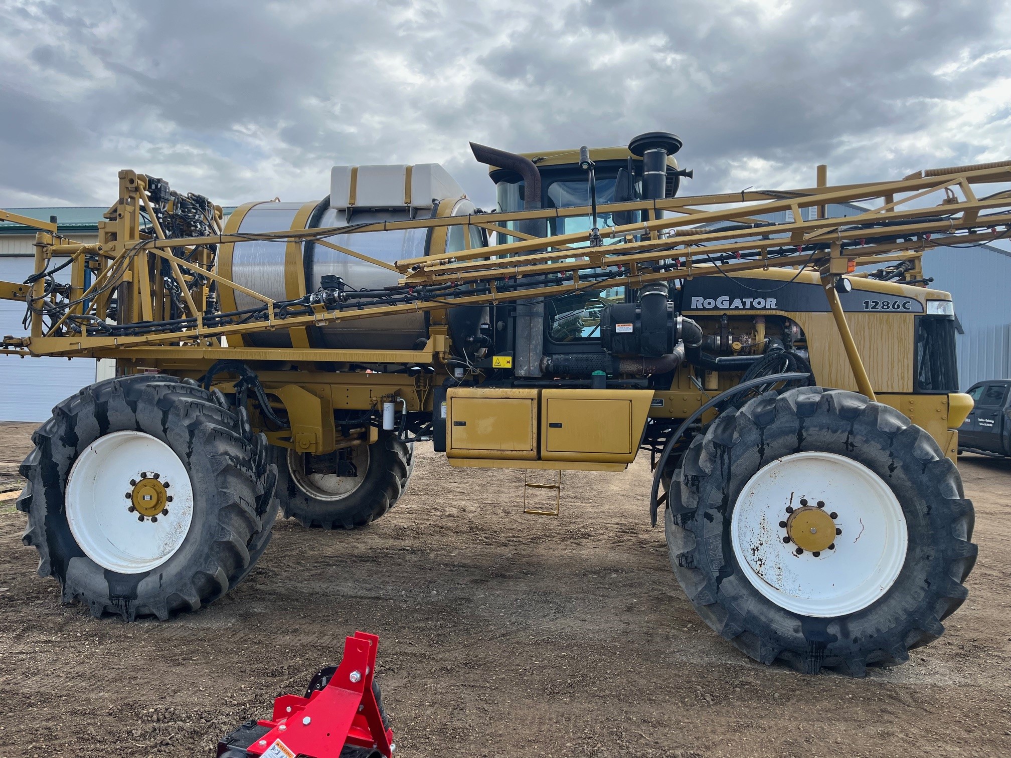 2008 RoGator 1286C Sprayer