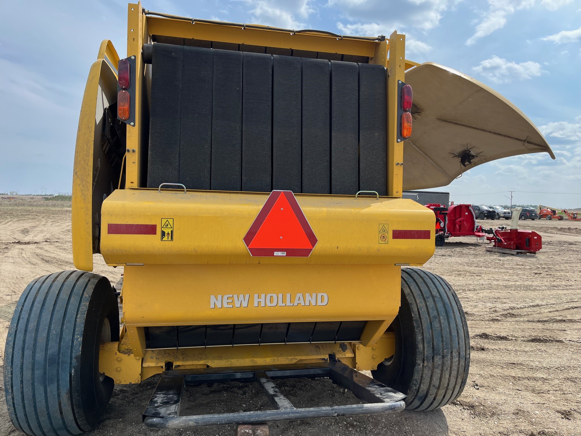 2022 New Holland 560 Baler/Round