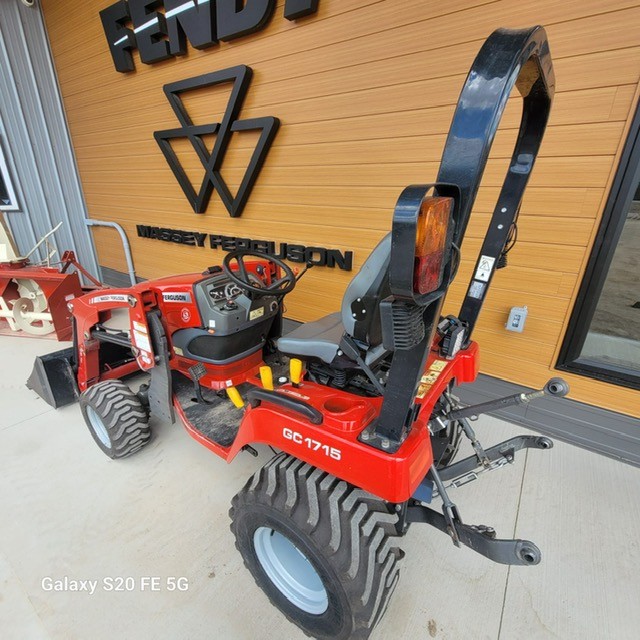 2016 Massey Ferguson GC1715 Tractor