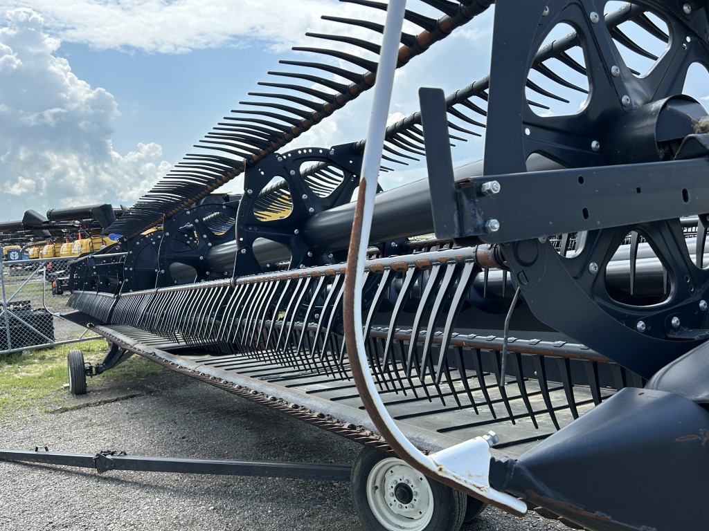 2021 MacDon FD140 Header Draper Flex