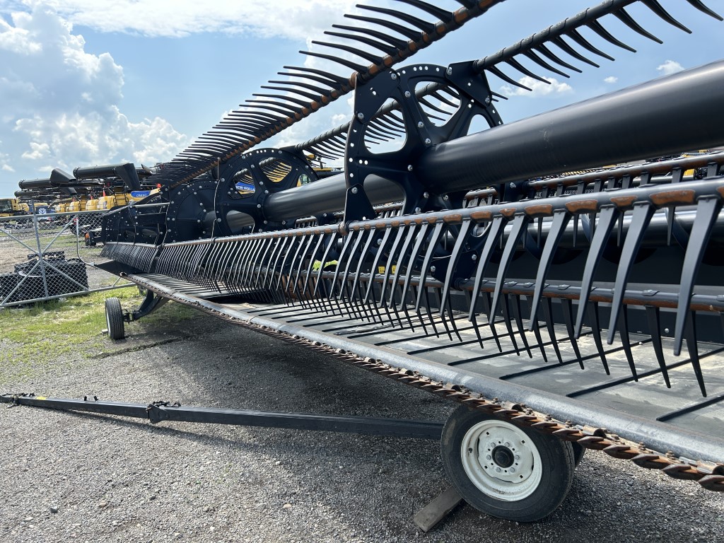 2021 MacDon FD140 Header Draper Flex