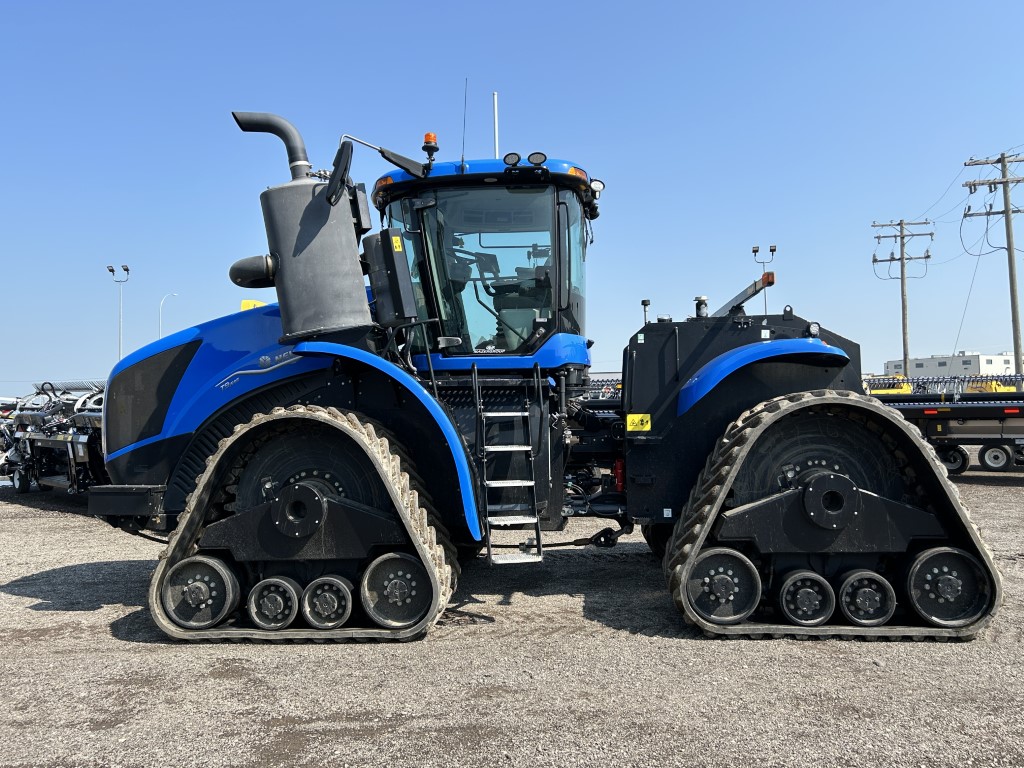 2021 New Holland T9.645 Tractor Rubber Track