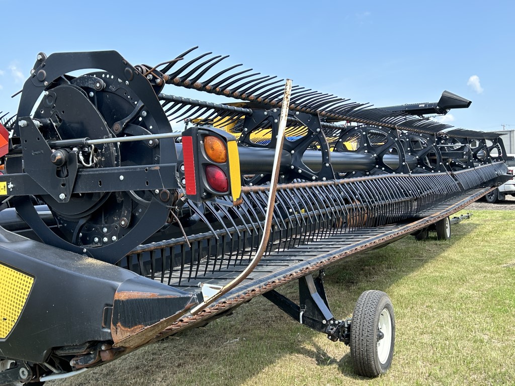 2022 MacDon FD145 Header Draper Flex