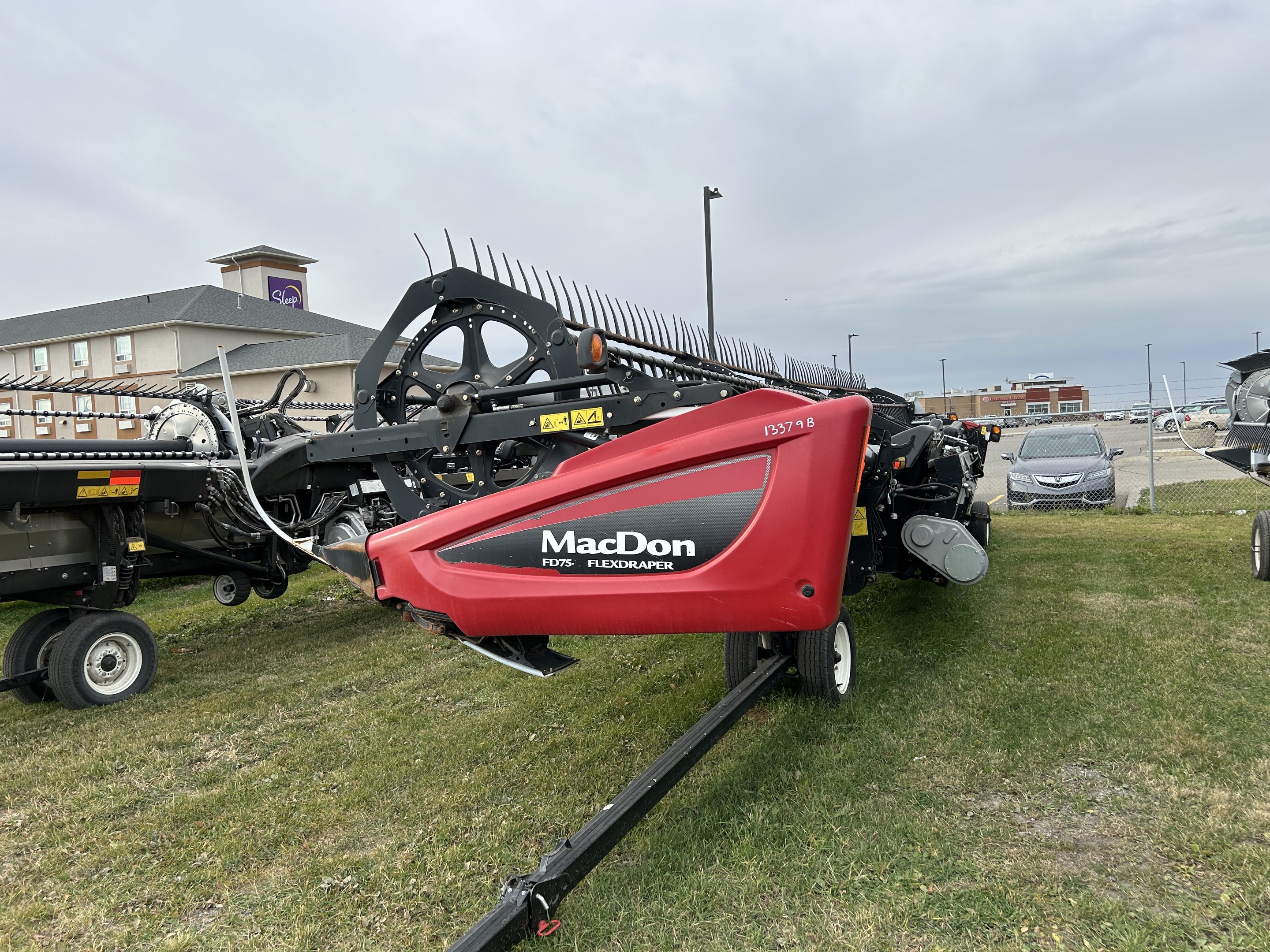 2015 MacDon FD75 Header Draper Flex