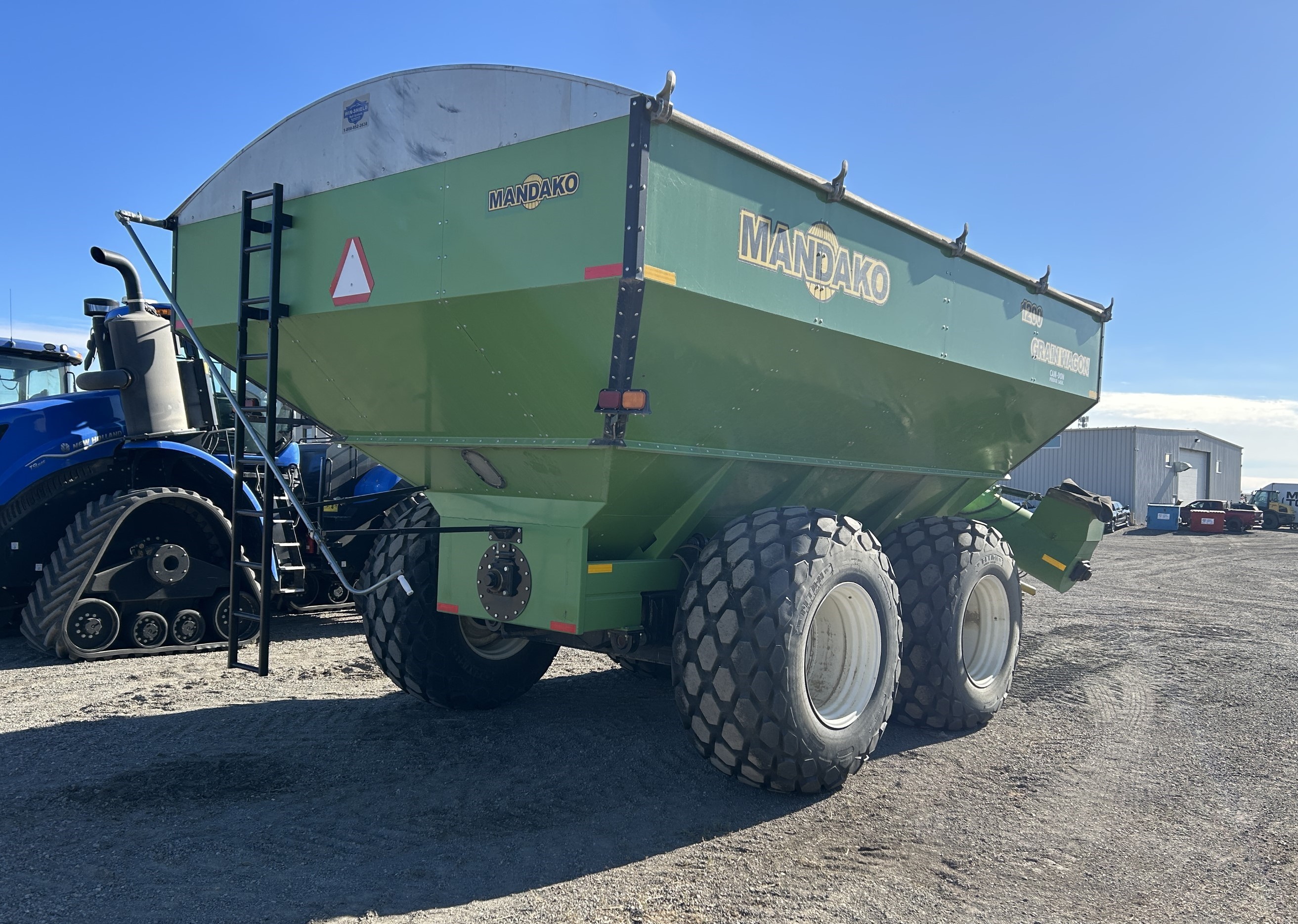 2016 Mandako 1200 Grain Cart