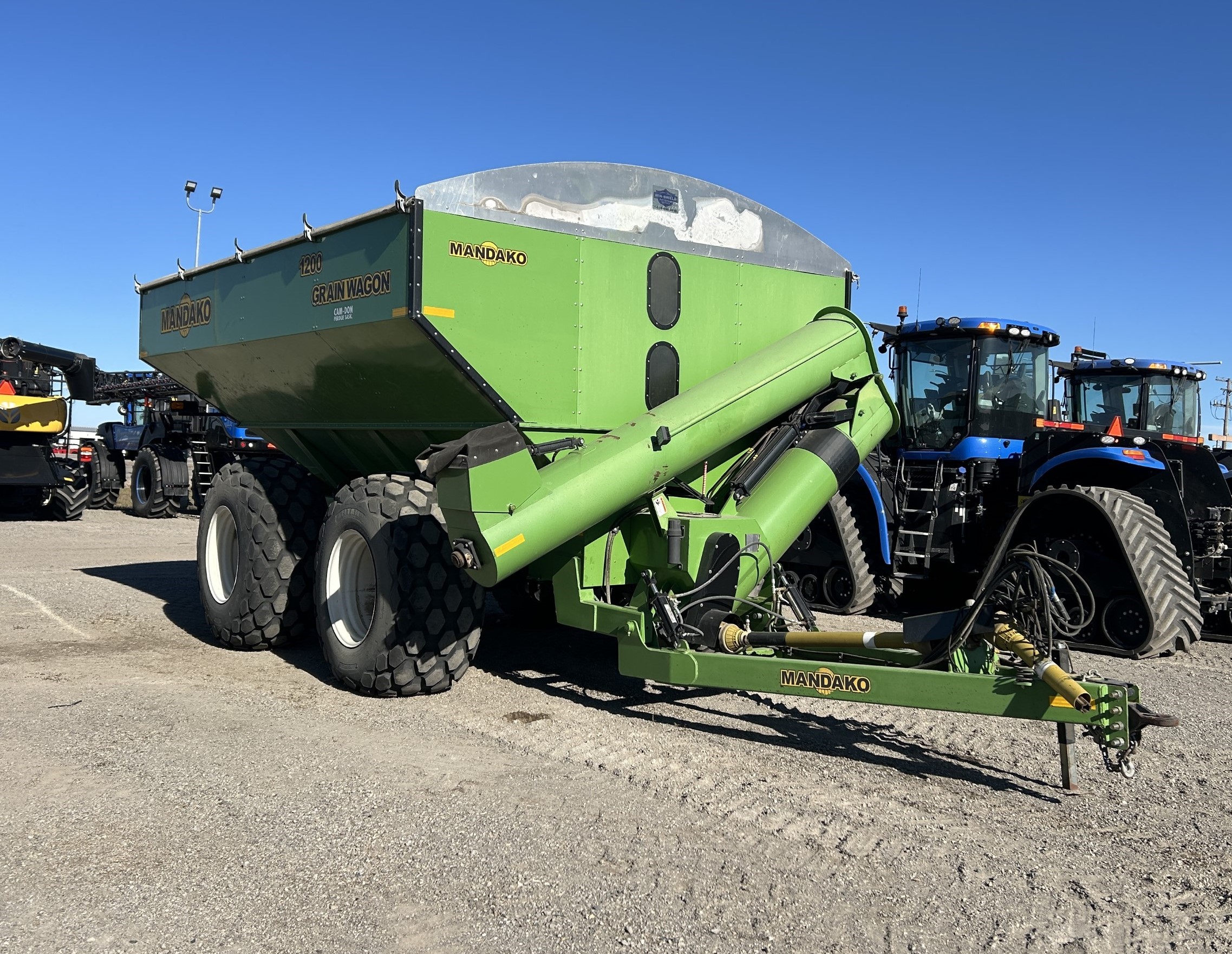 2016 Mandako 1200 Grain Cart