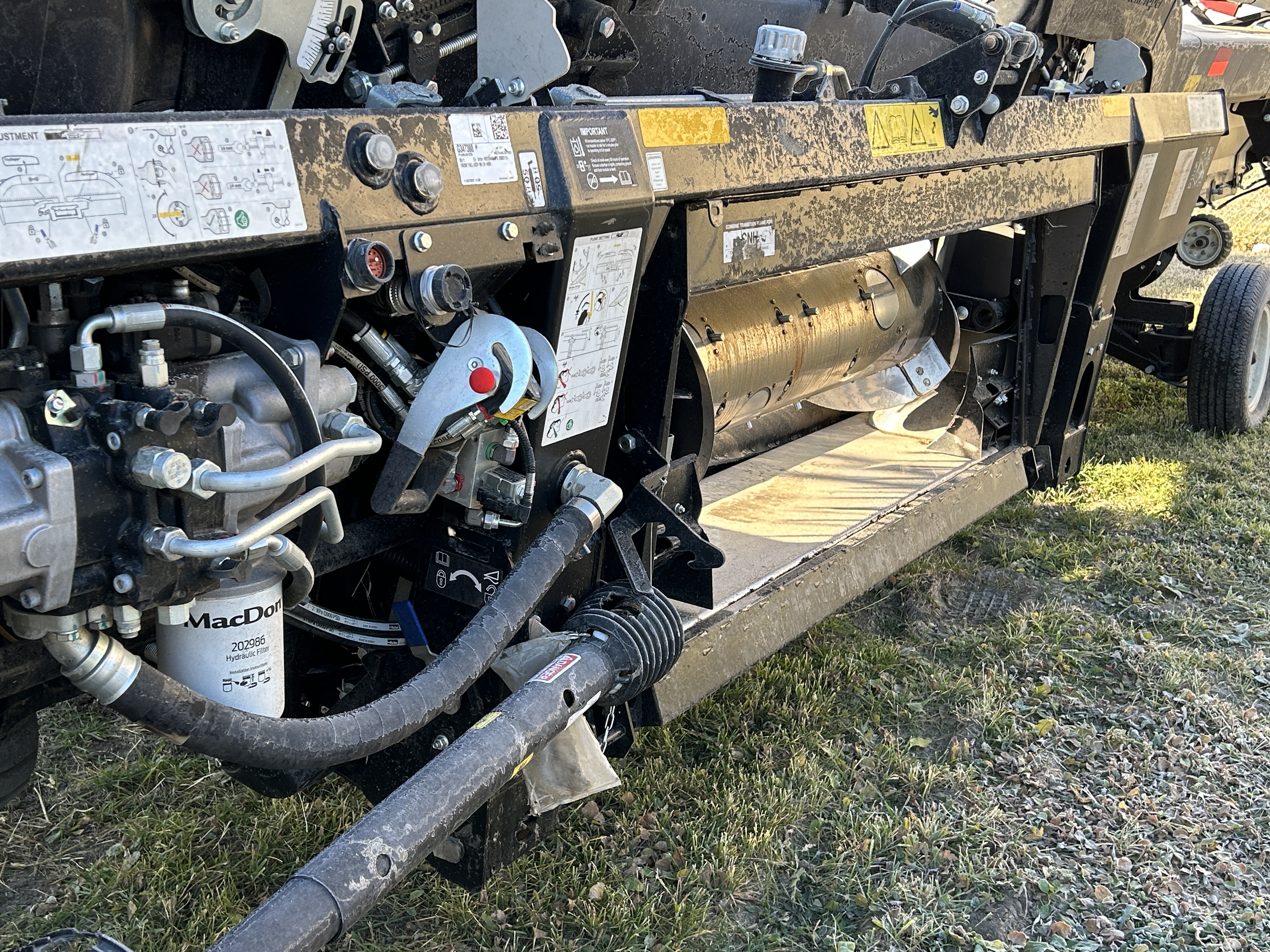 2022 MacDon FD240 Header Draper Flex