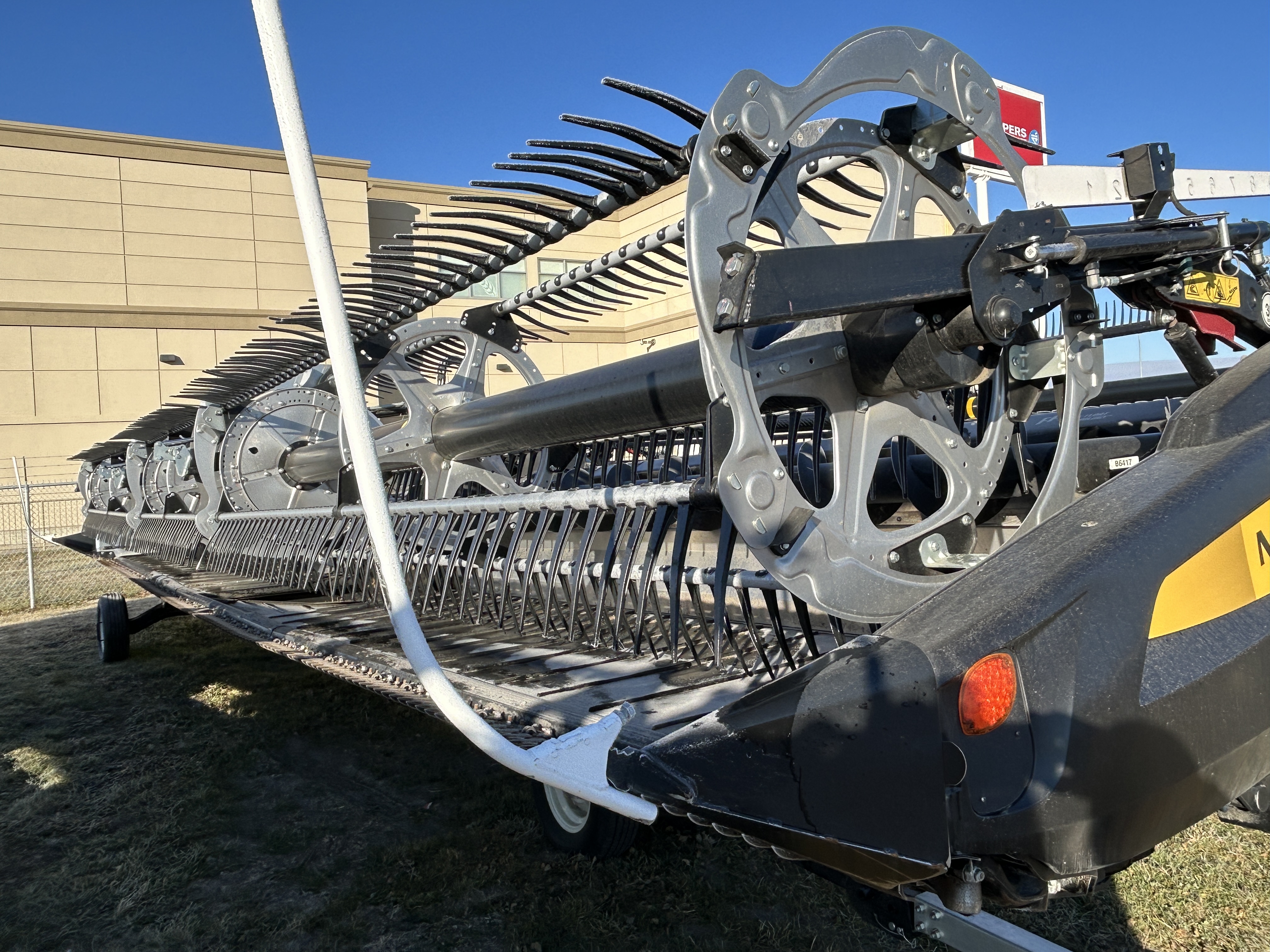 2022 MacDon FD240 Header Draper Flex